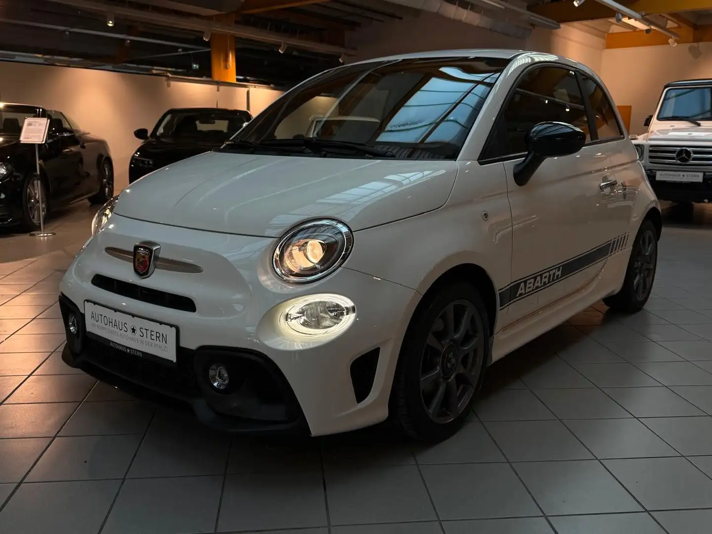 Abarth 595 |PDC|DAB|CarPlay|MwSt.|Klimaanlage|Vollleder Weiß - 1