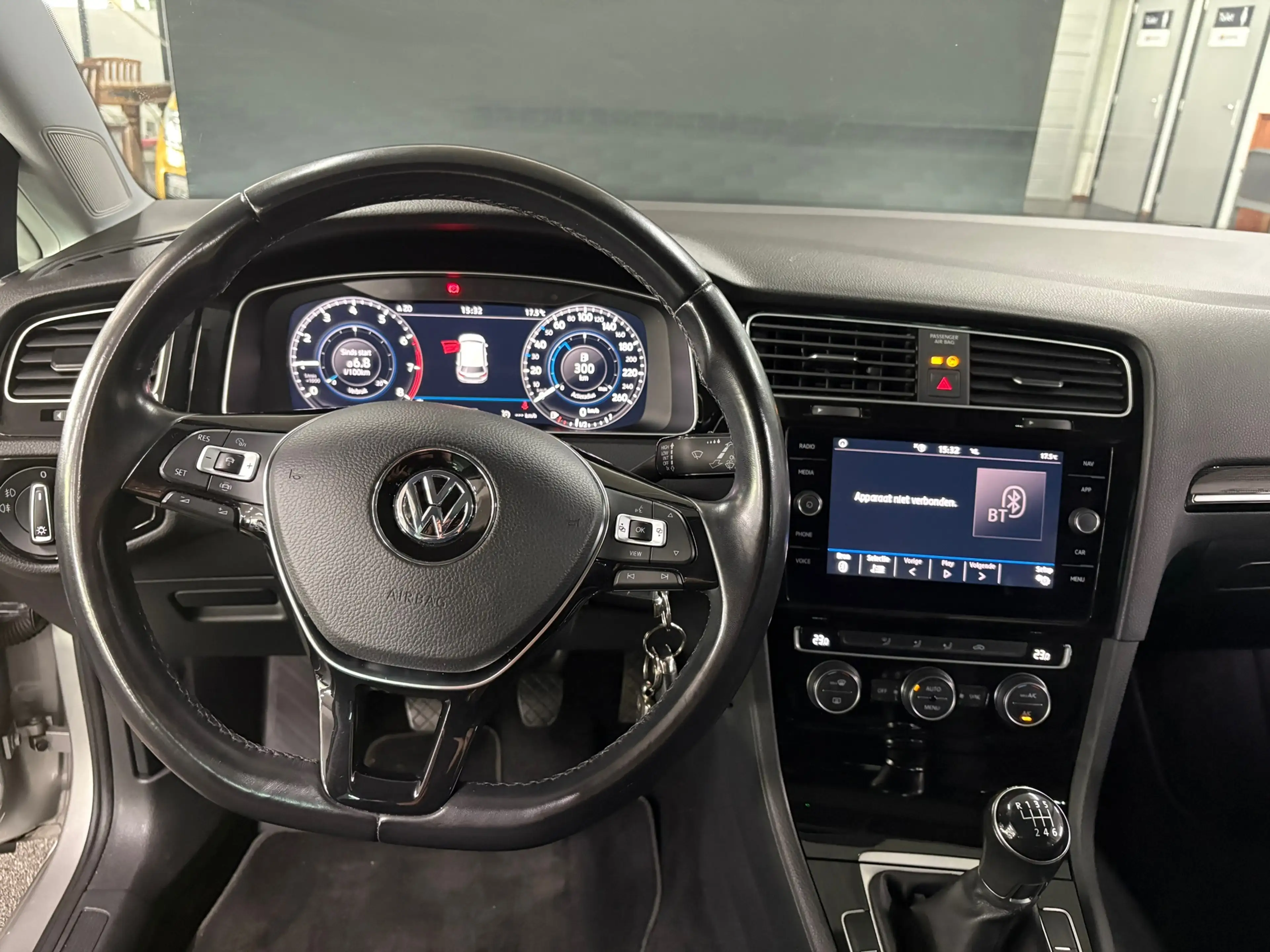 Volkswagen Golf 1.5 TSI Highline/ NL auto/ Pano/ Parkeersensoren — photo 13