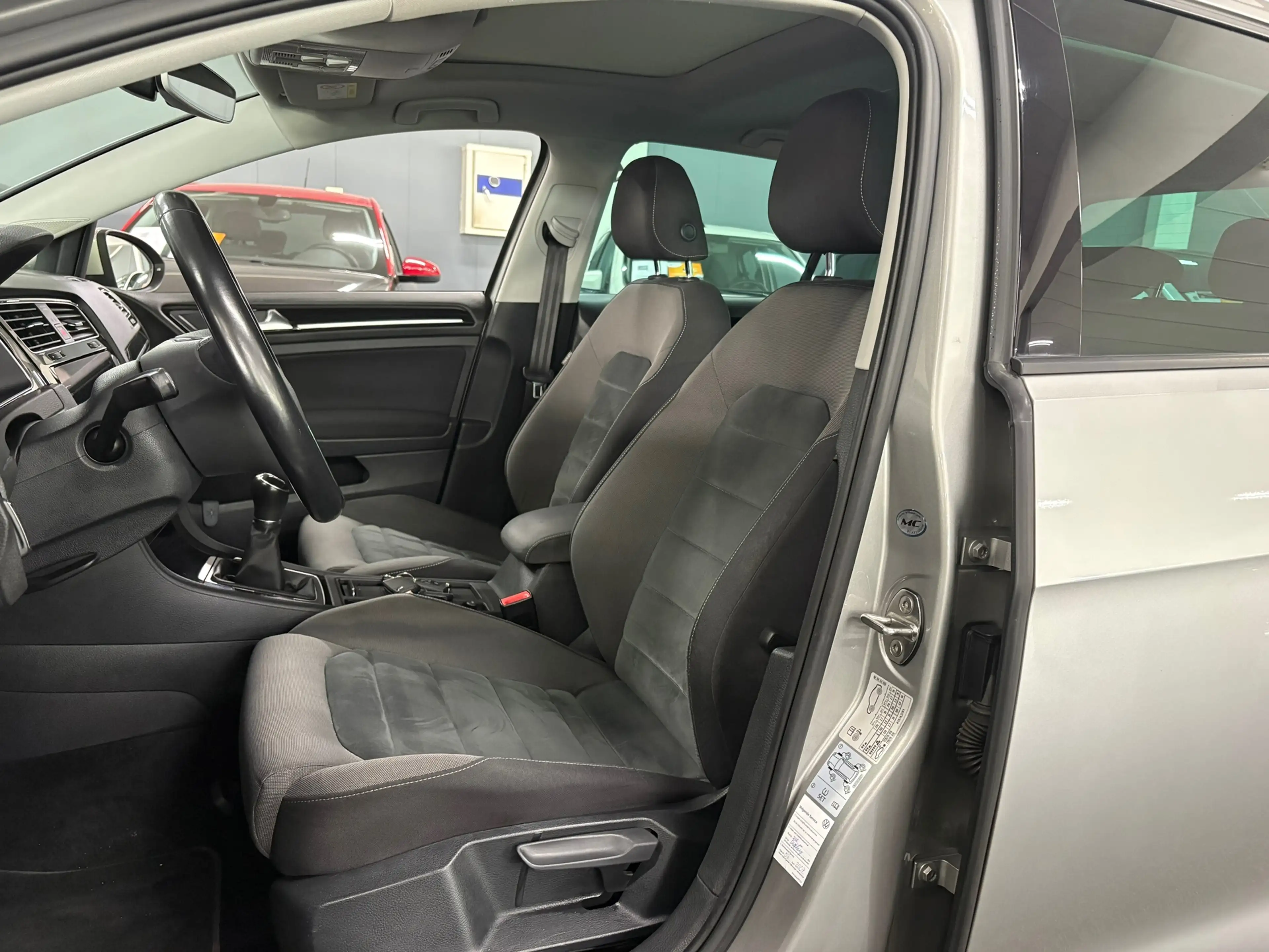 Volkswagen Golf 1.5 TSI Highline/ NL auto/ Pano/ Parkeersensoren — photo 9