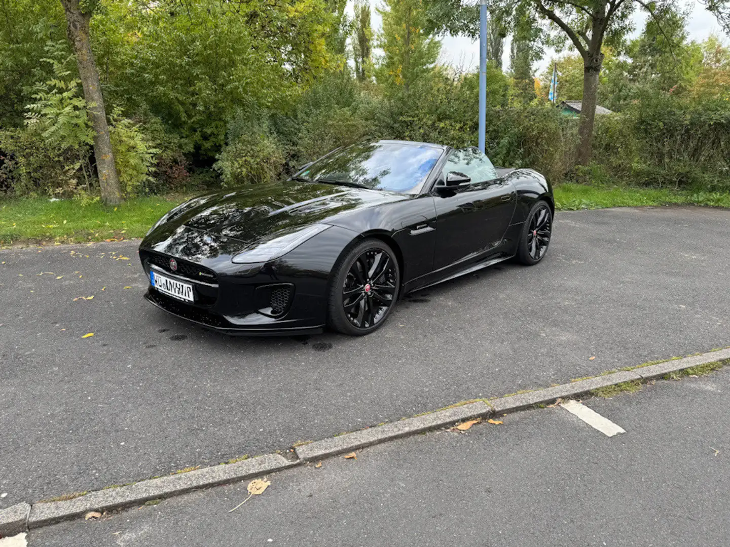 Jaguar F-Type Cabriolet AWD Aut. R-Dynamic Чёрный - 1