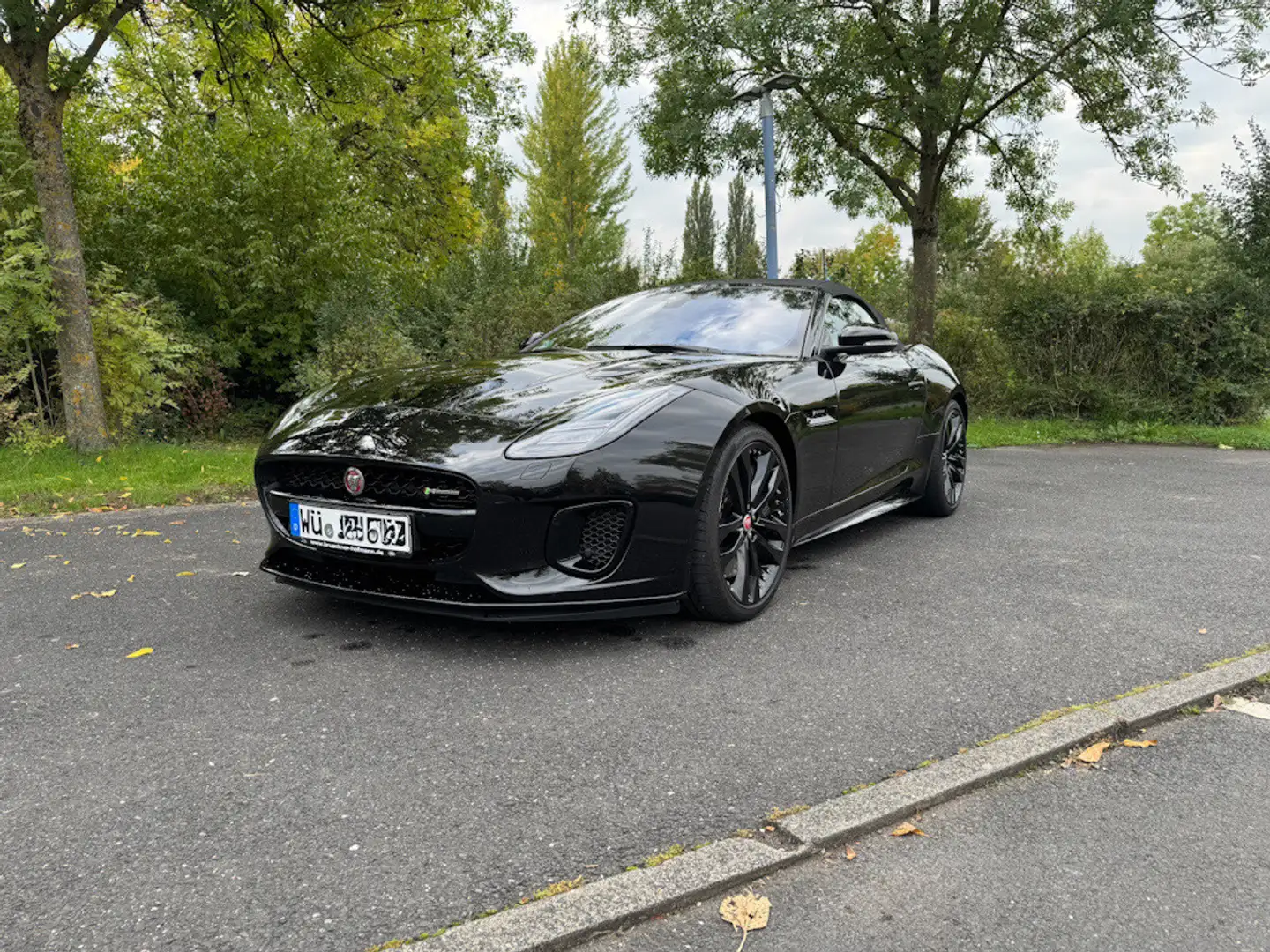 Jaguar F-Type Cabriolet AWD Aut. R-Dynamic Чёрный - 2
