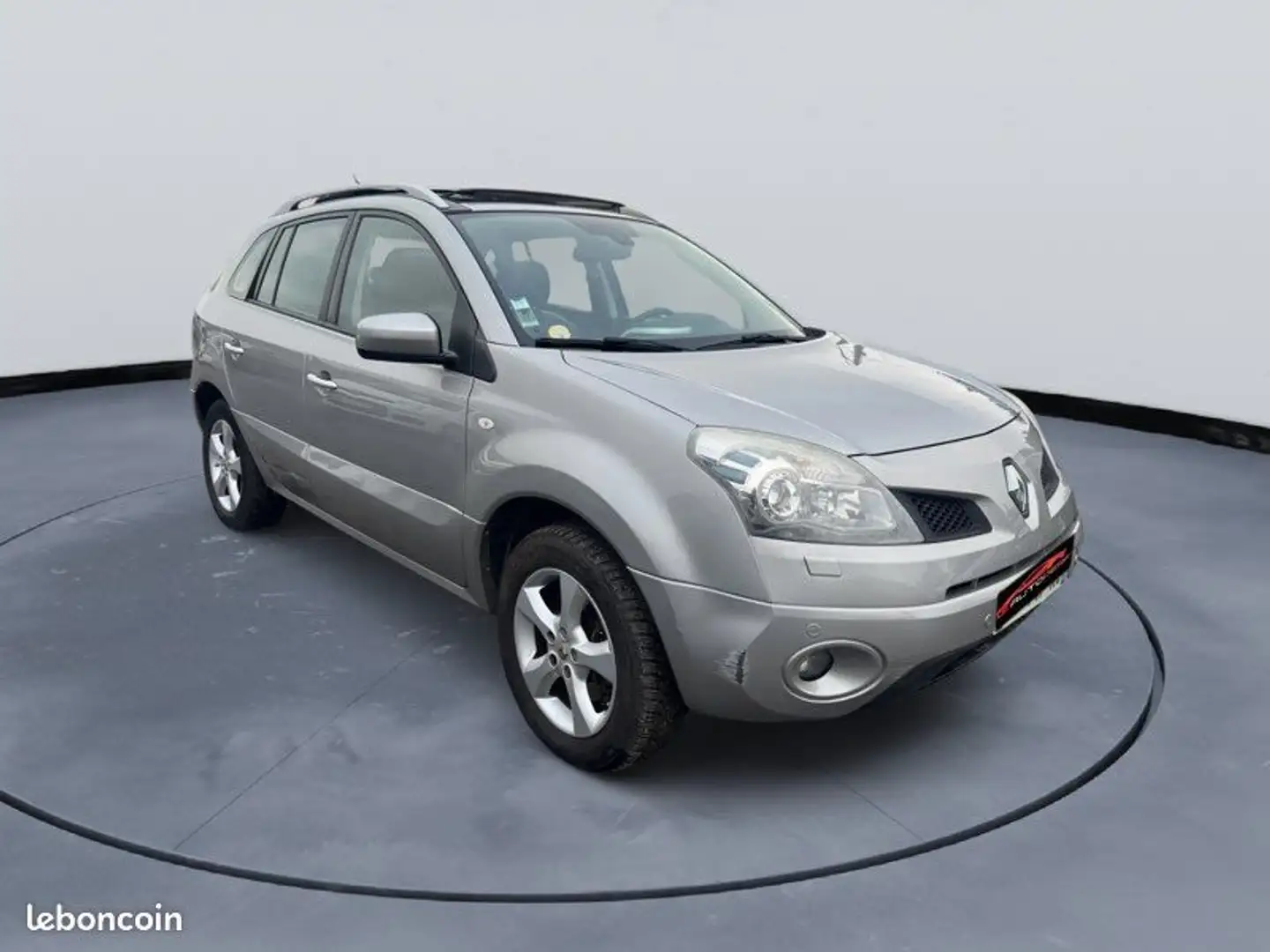 Renault Koleos 2.0 dCi 150 CH 4 roues motrices Privilège Attelage Toit ouvrant Xénon- - 2