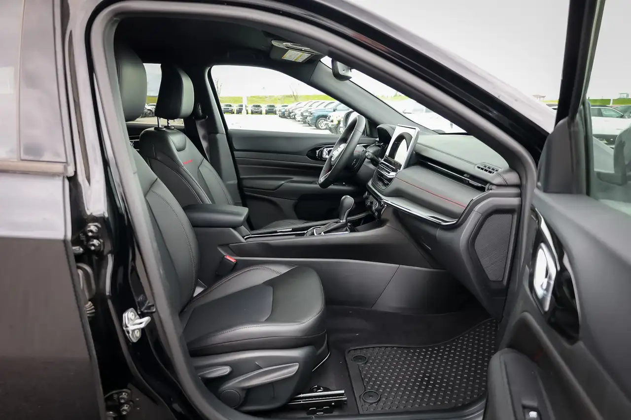 Jeep Compass photo Jeep Compass