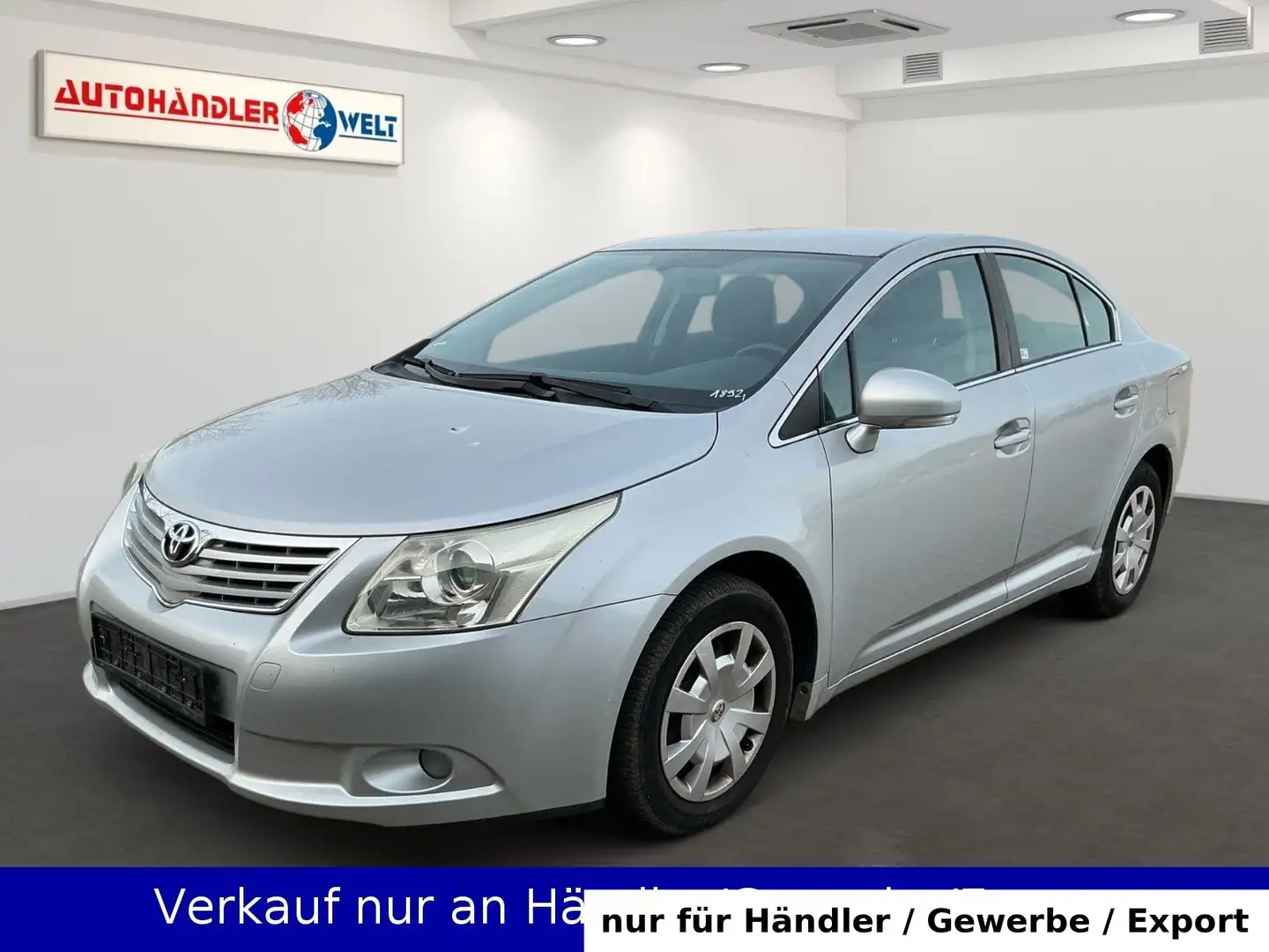 Toyota Avensis 1.8 Lim. Sol Argent - 1