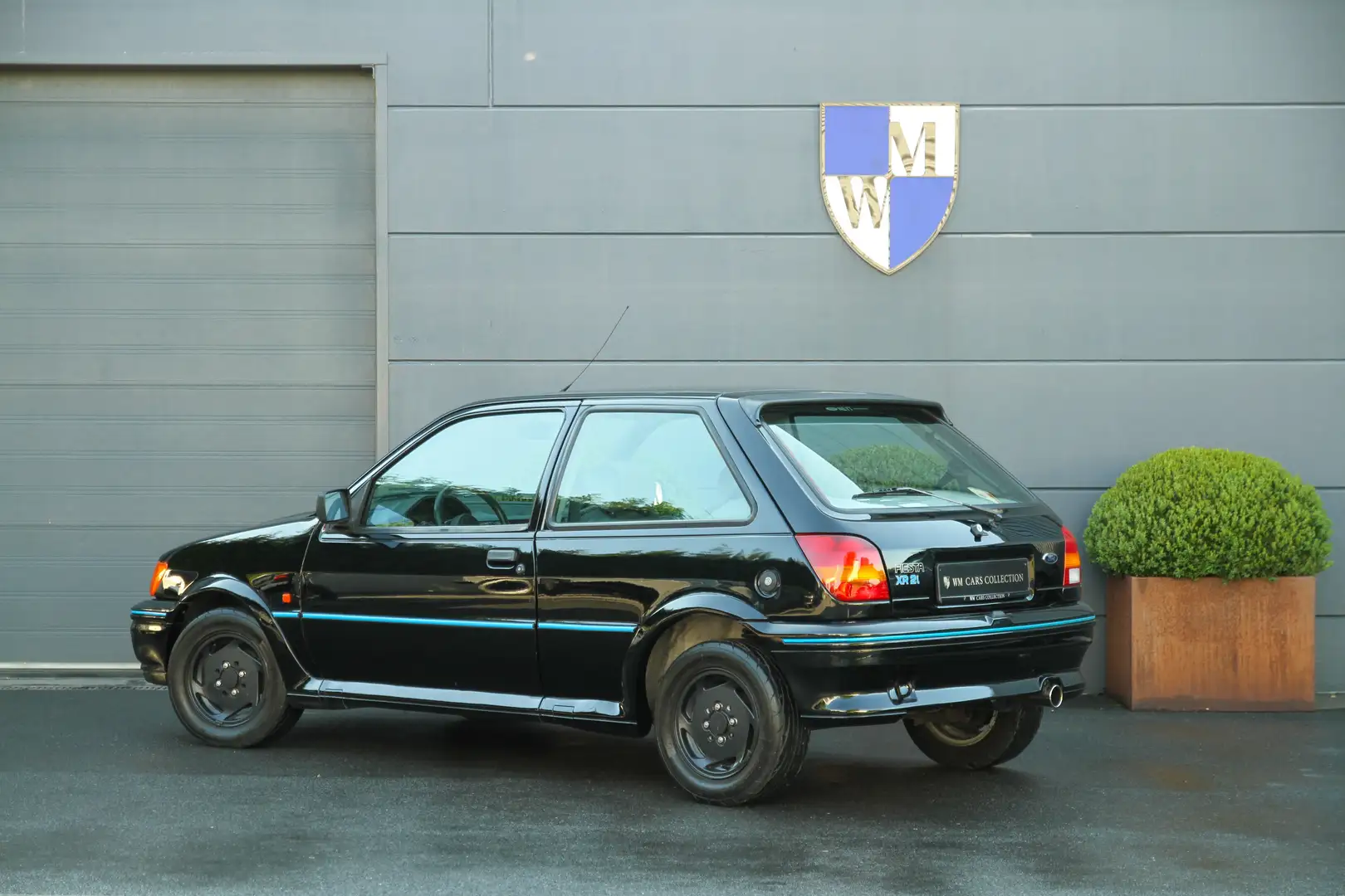 Ford Fiesta XR2i Negro - 2
