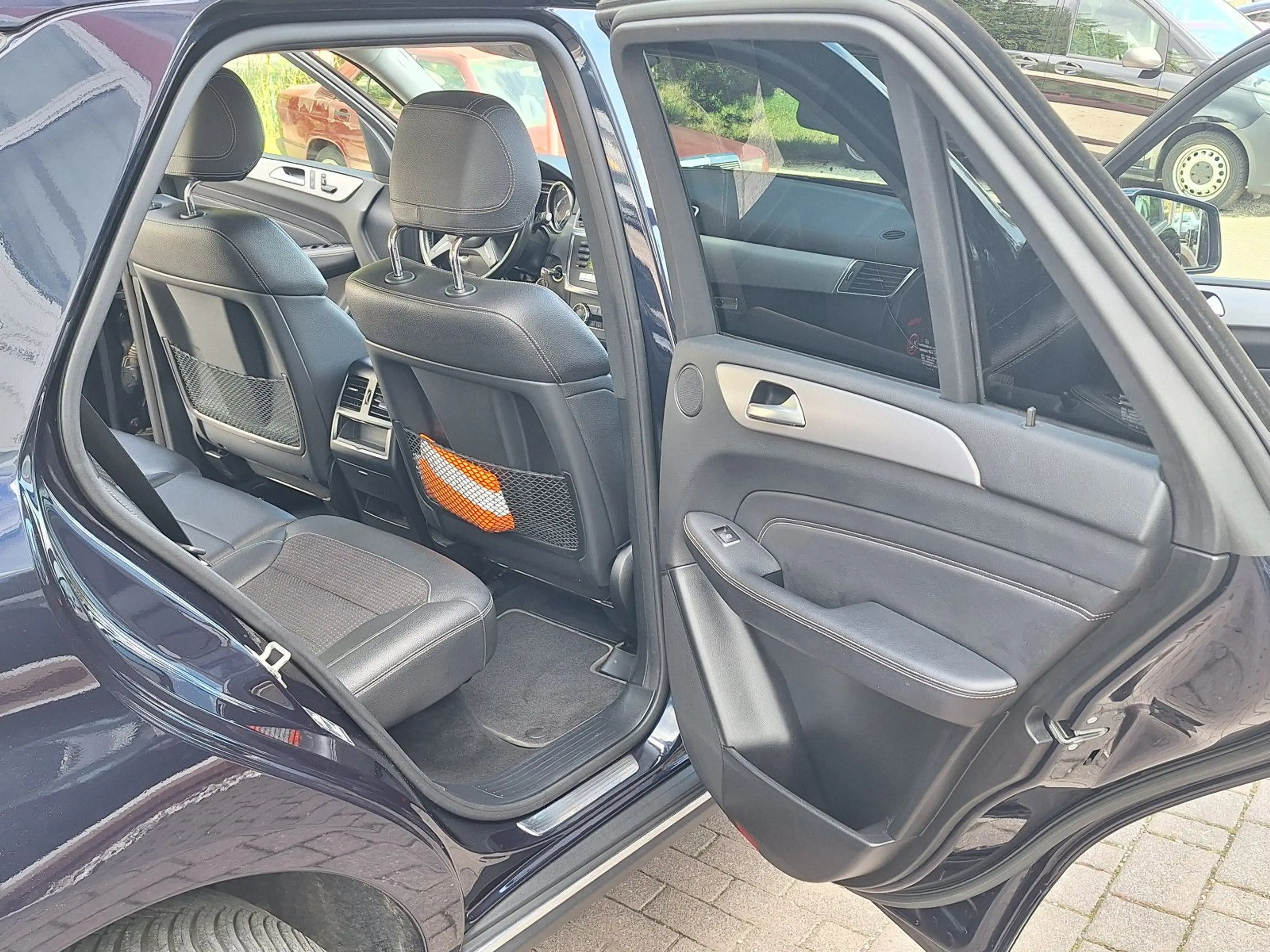 Mercedes-Benz ML 350 CDI BlueTEC 1.Hand, Xenon AHK Teilleder — photo 12