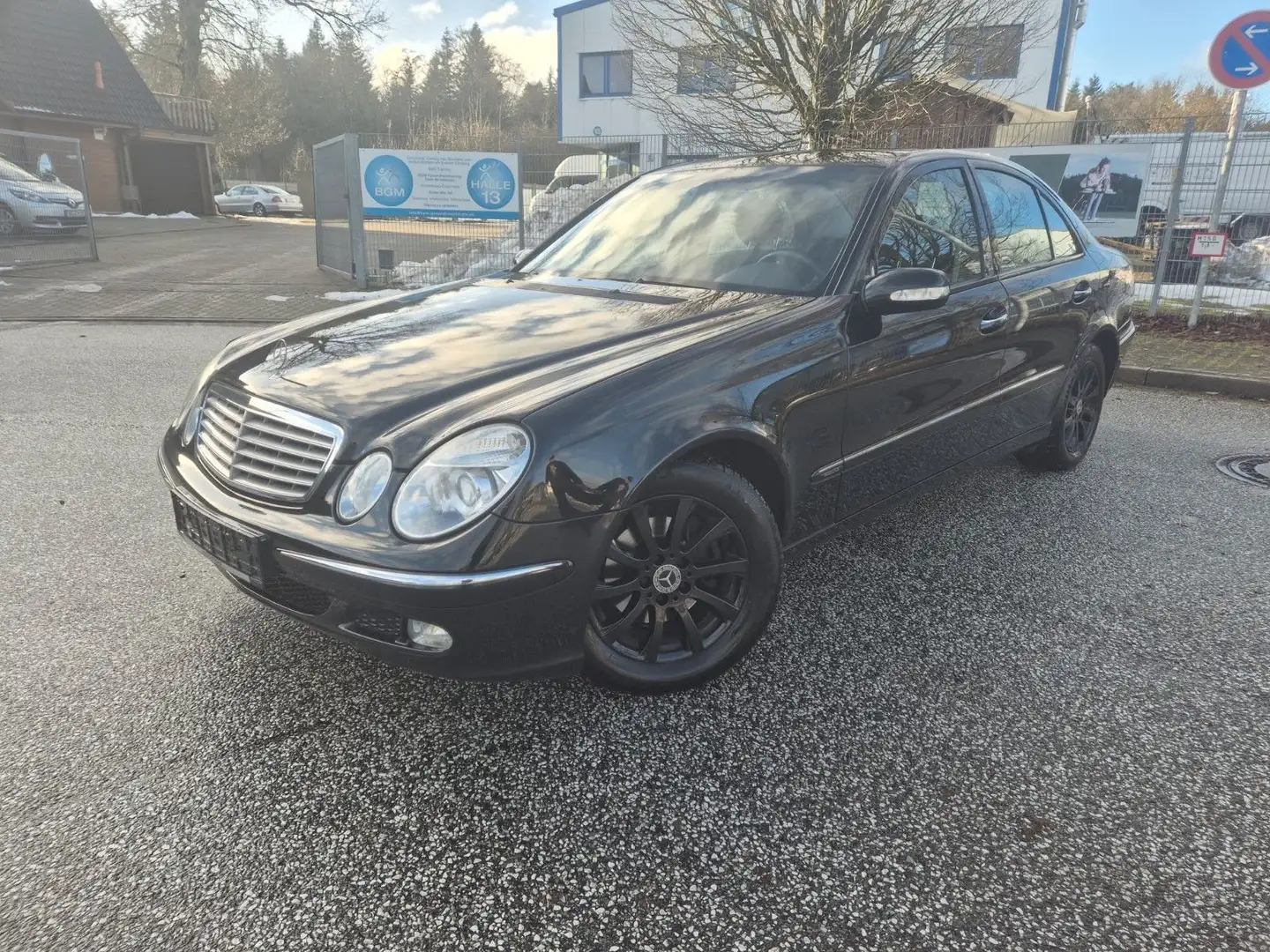 Mercedes-Benz E 220 MB Limousine E 220 CDI-TÜV NEU-TOP ZUSTAND Schwarz - 1