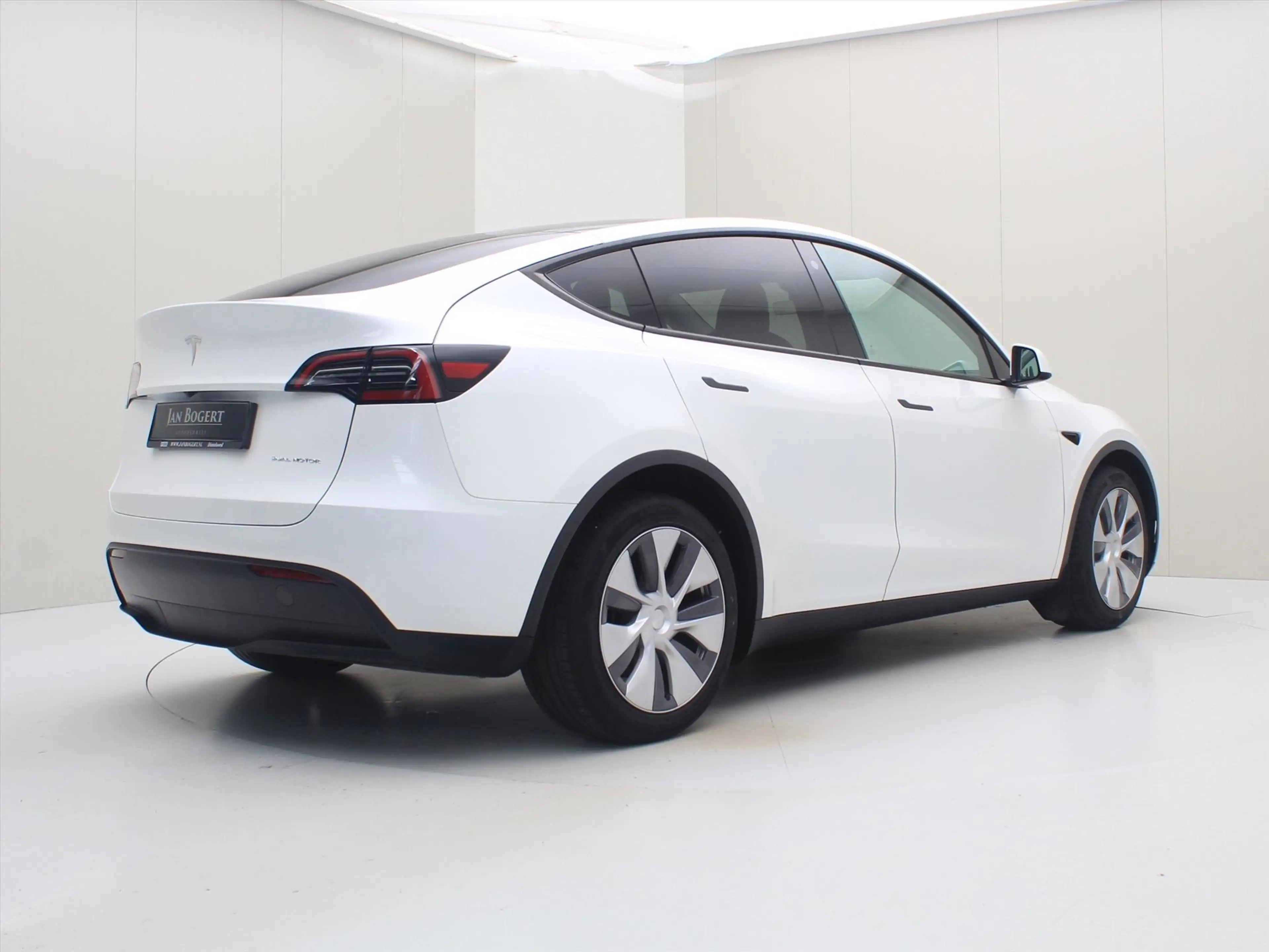 Tesla Model Y Long Range AWD 75kWh 351pk [ AMD RYZEN+AUTOPILOT+1 — photo 2
