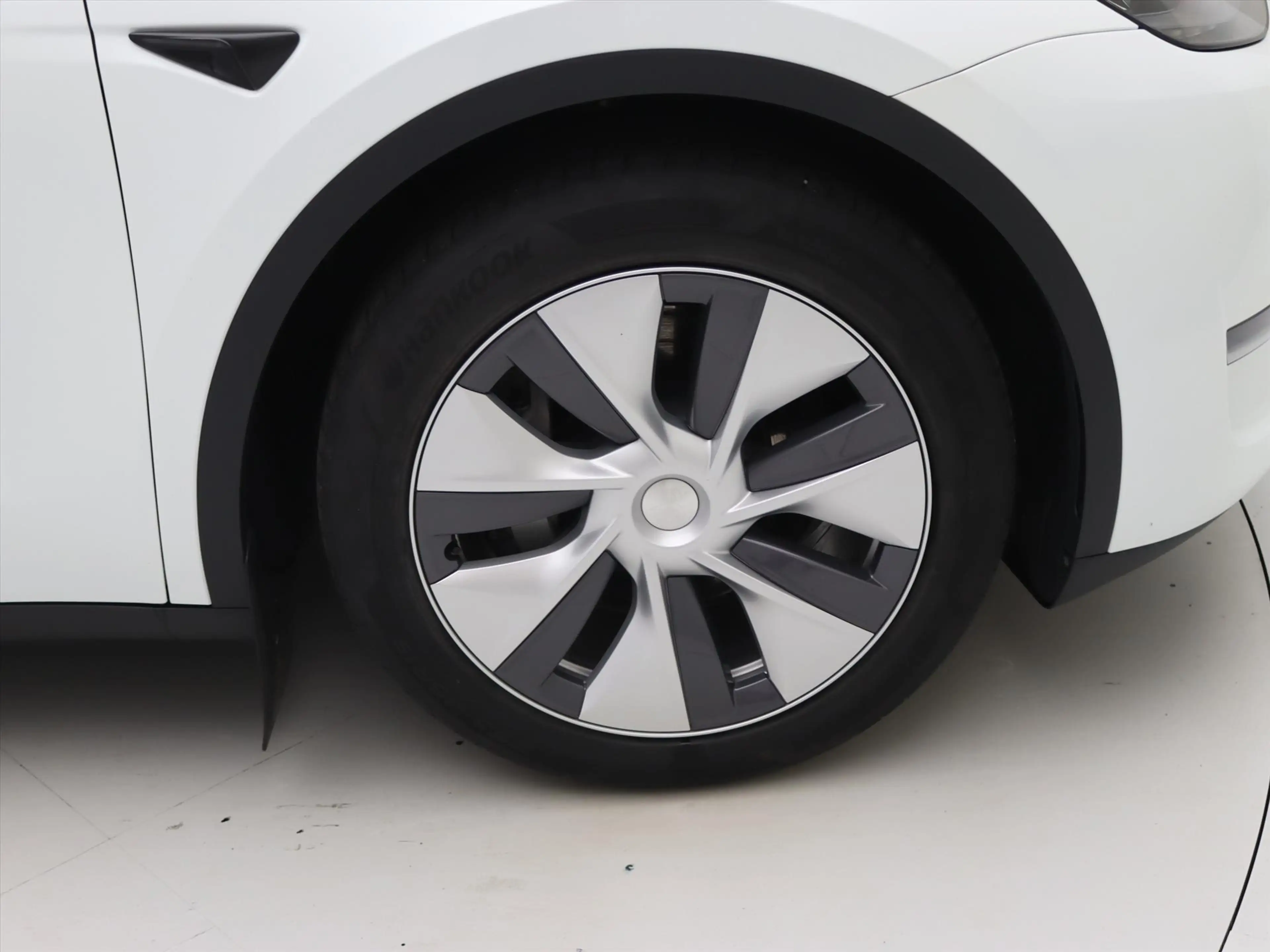 Tesla Model Y Long Range AWD 75kWh 351pk [ AMD RYZEN+AUTOPILOT+1 — photo 10