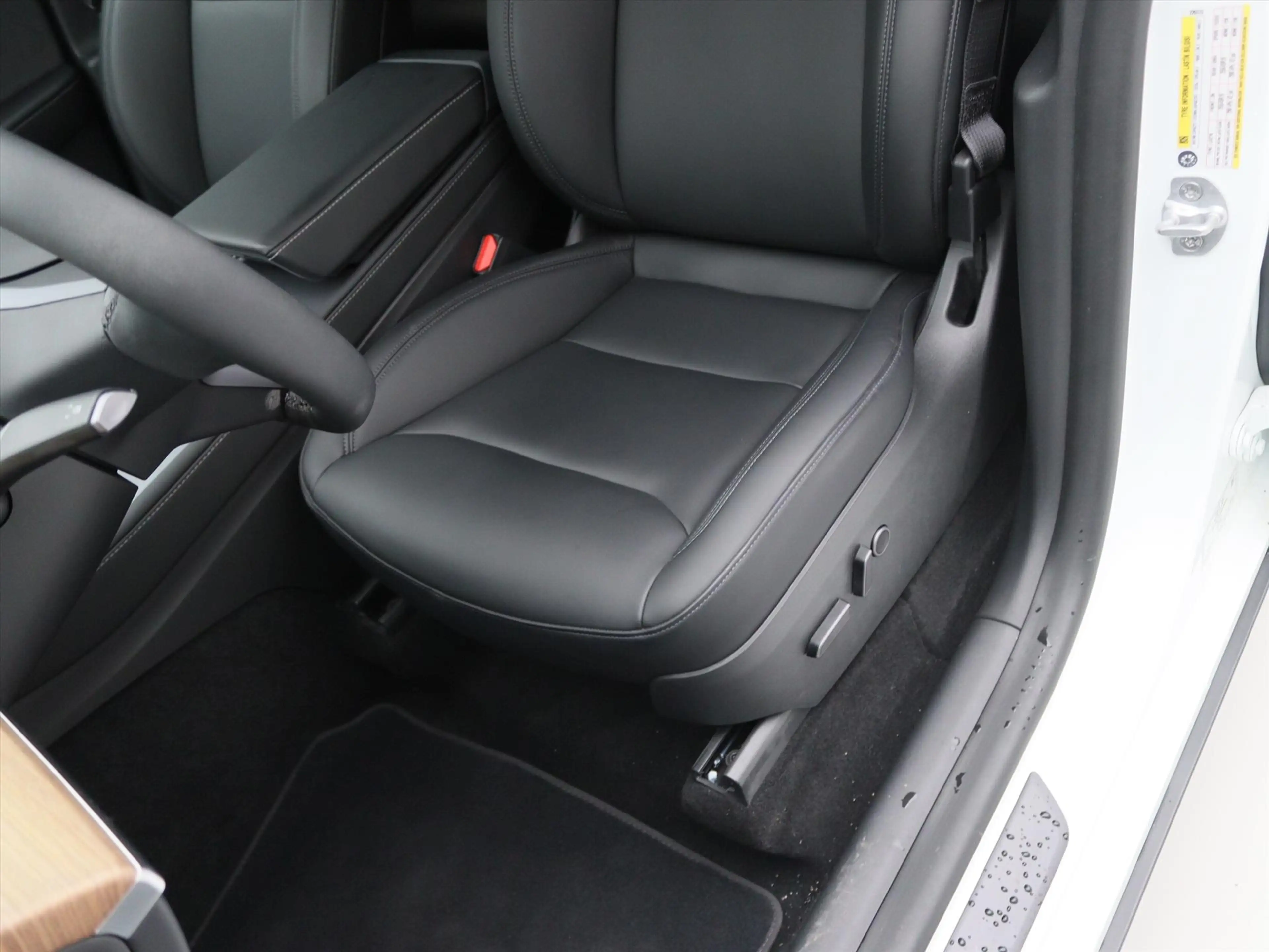 Tesla Model Y Long Range AWD 75kWh 351pk [ AMD RYZEN+AUTOPILOT+1 — photo 17