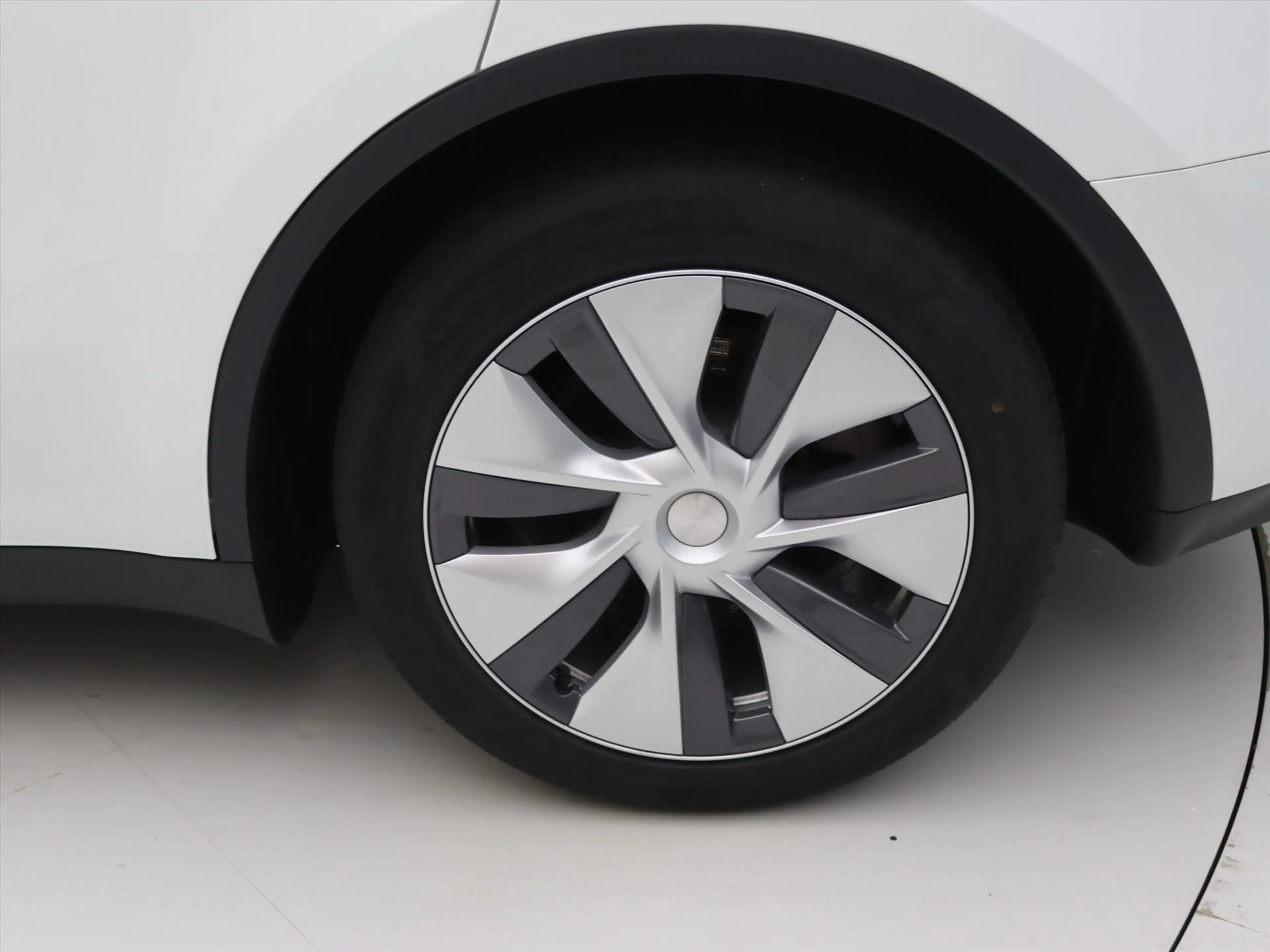 Tesla Model Y Long Range AWD 75kWh 351pk [ AMD RYZEN+AUTOPILOT+1 — photo 11