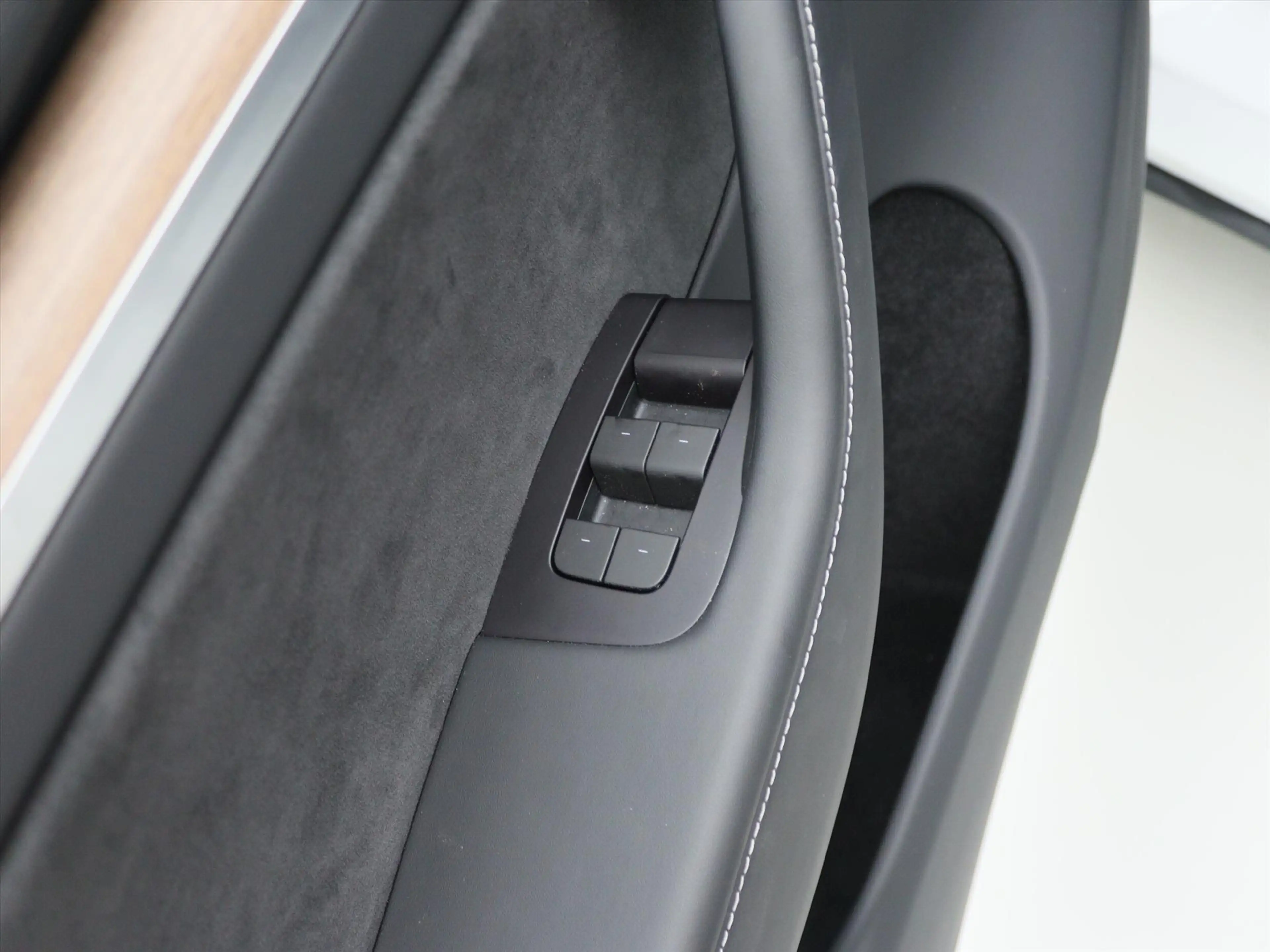 Tesla Model Y Long Range AWD 75kWh 351pk [ AMD RYZEN+AUTOPILOT+1 — photo 28
