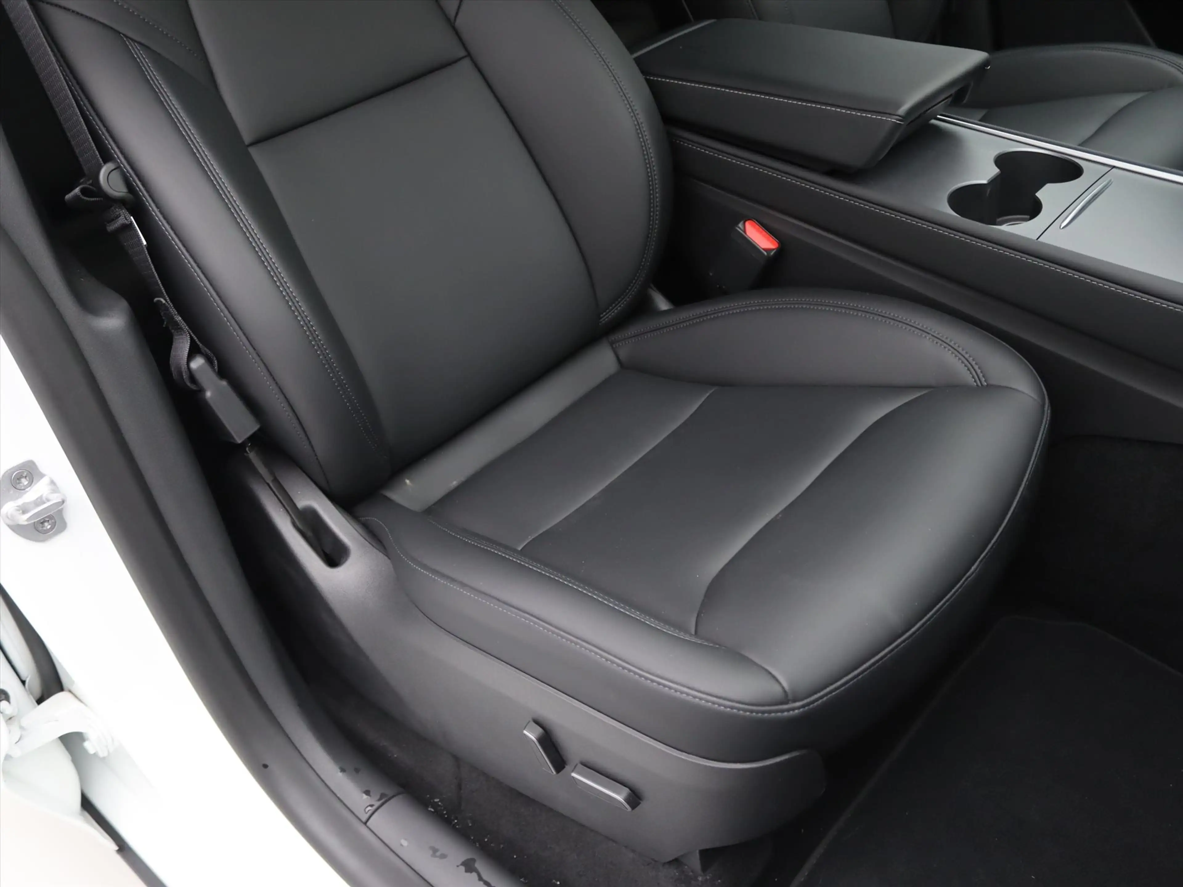 Tesla Model Y Long Range AWD 75kWh 351pk [ AMD RYZEN+AUTOPILOT+1 — photo 15