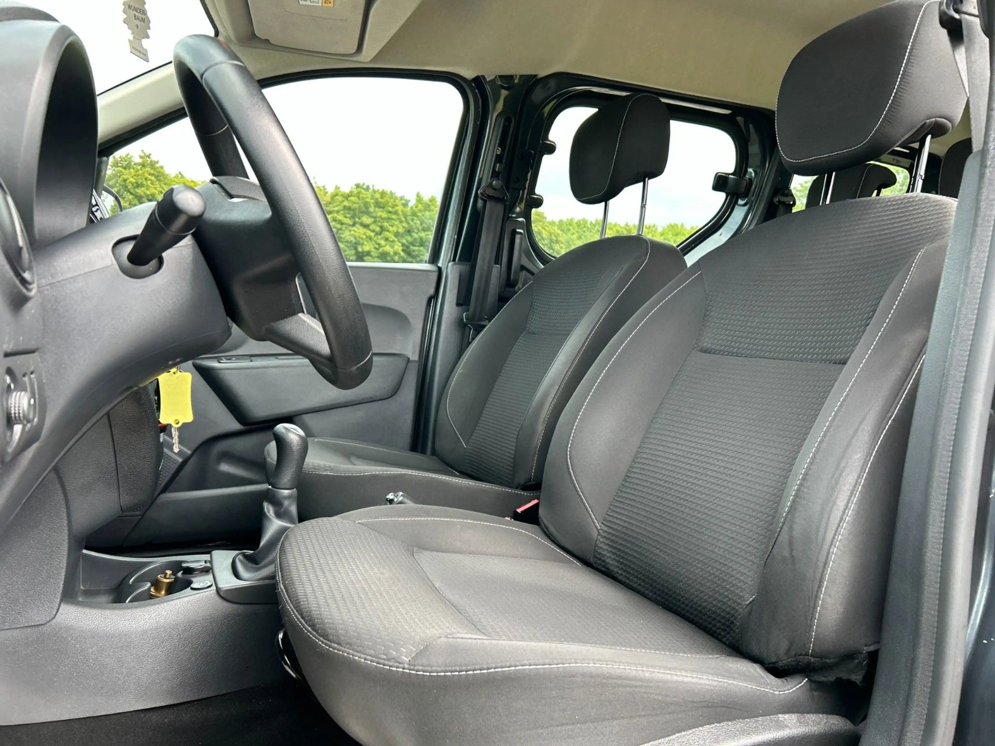 Dacia Dokker Comfort 1.6 SCe 100 LPG Radio Klima PDC — photo 13