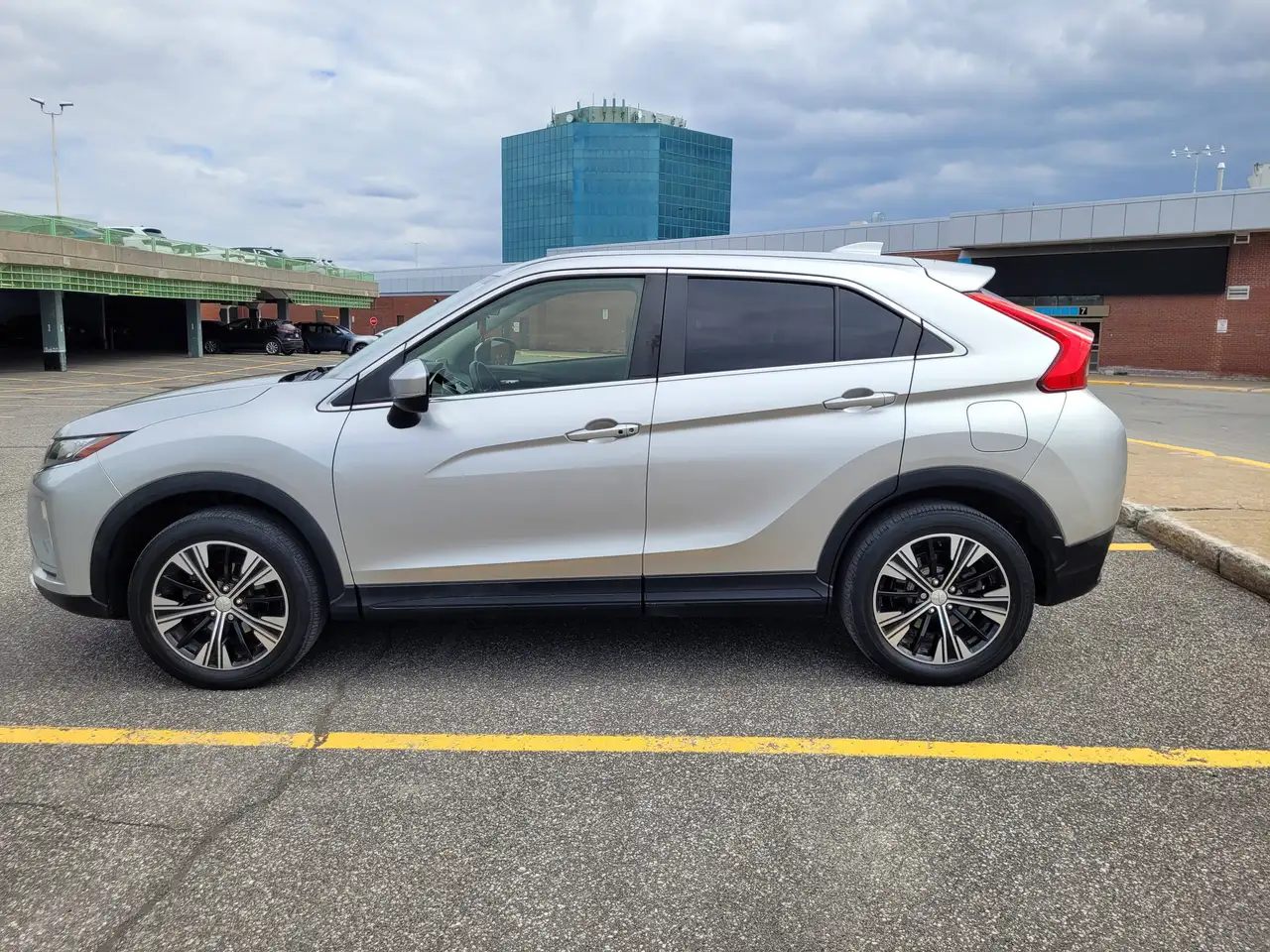 Mitsubishi Eclipse Cross снимка Mitsubishi Eclipse Cross