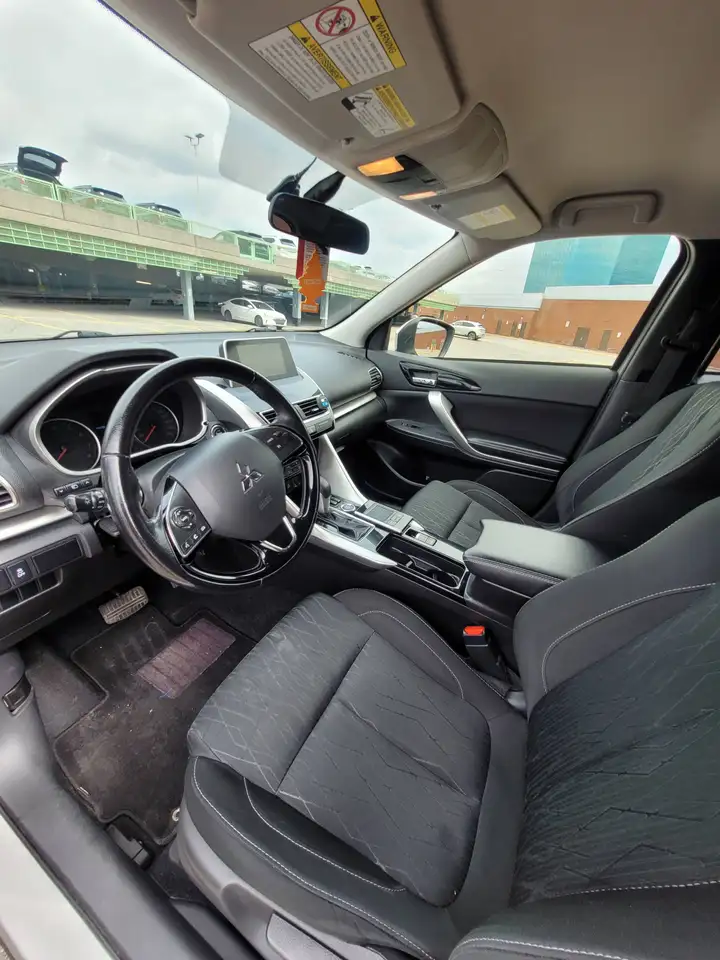 Mitsubishi Eclipse Cross снимка Mitsubishi Eclipse Cross