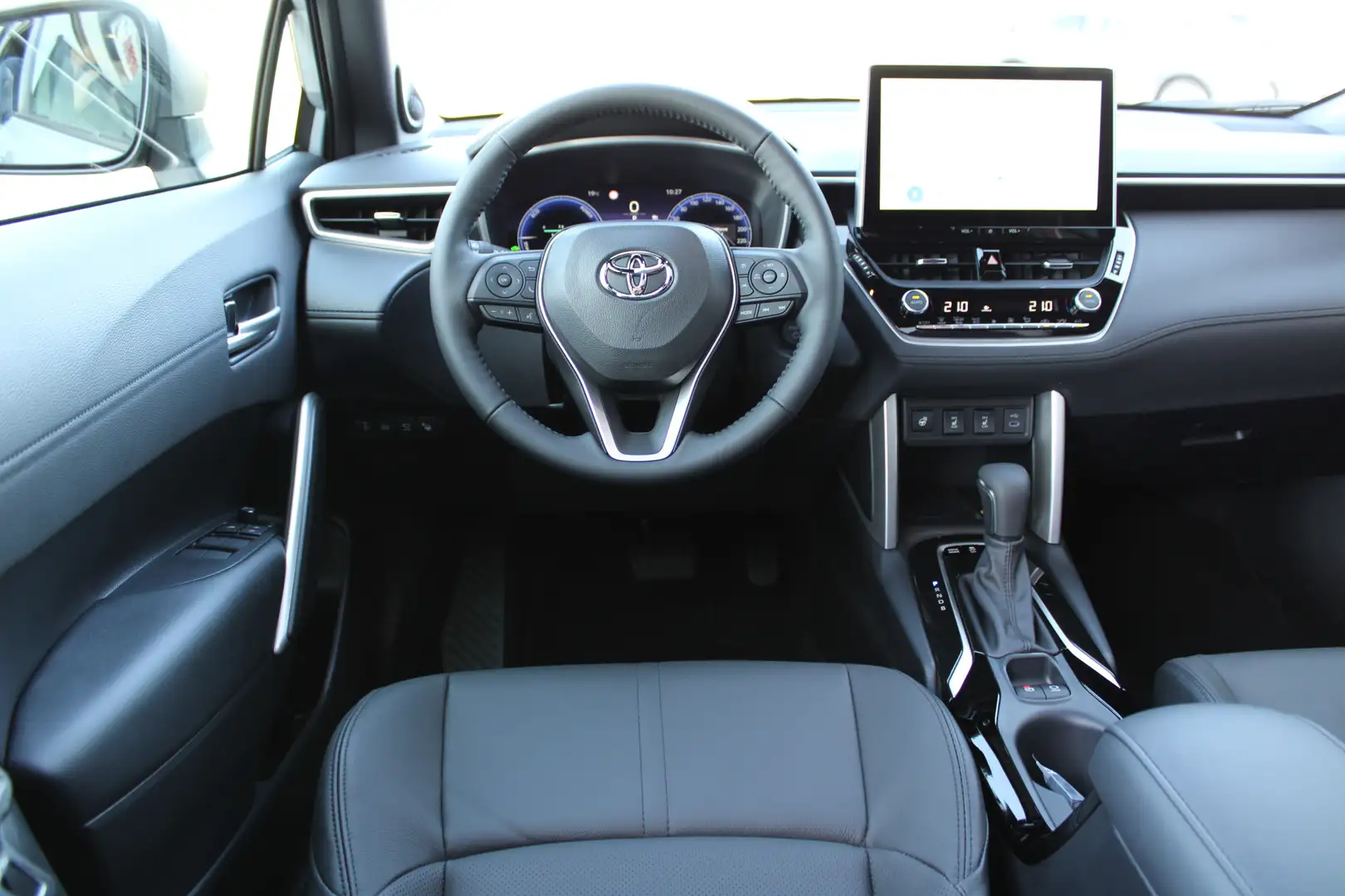 Toyota Corolla Cross Hybrid 200 Executive Automaat | Panoramadak | Lede Szürke - 2