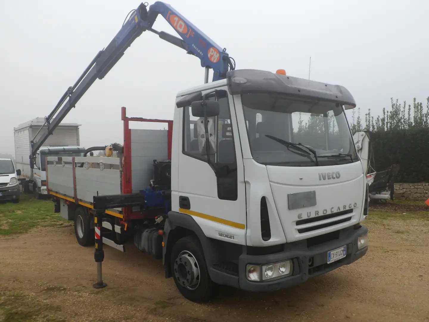 Iveco Eurocargo 120e21 cassone con gru-cestello Blanc - 2