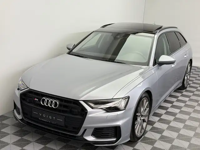 Audi S6 view 2
