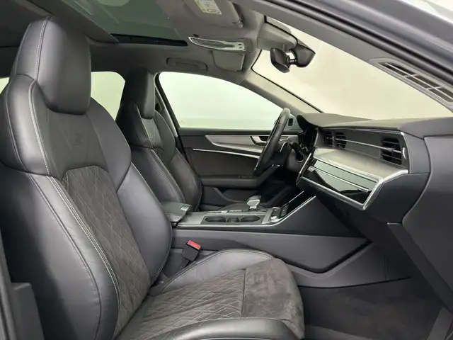Audi S6 view 14