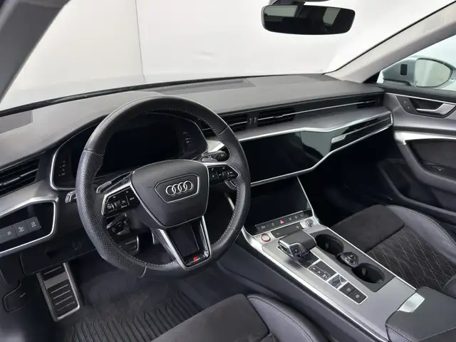 Audi S6 view 9