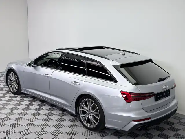 Audi S6 view 3