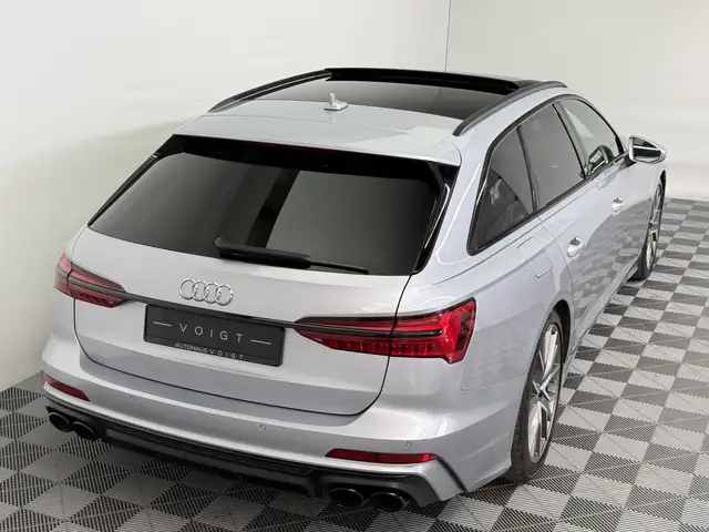 Audi S6 view 6