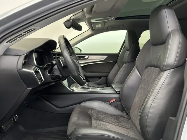 Audi S6 view 8