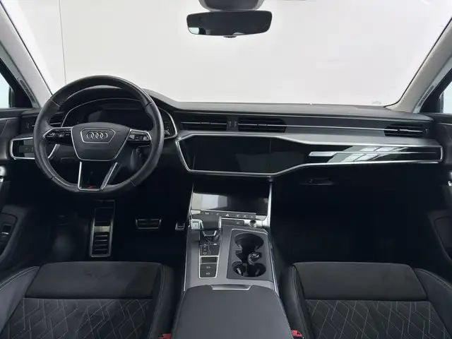 Audi S6 view 10