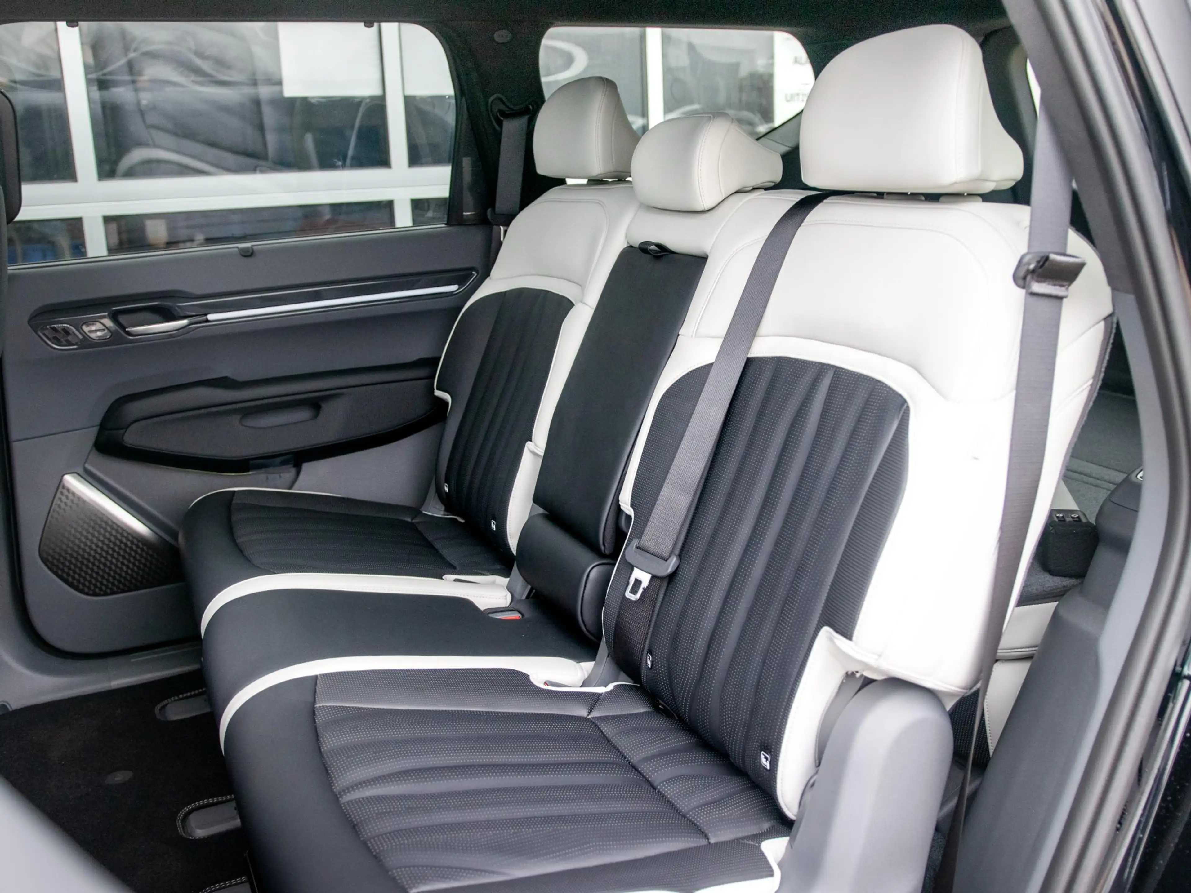 Kia EV9 GT-Line AWD 99.8 kWh — photo 13