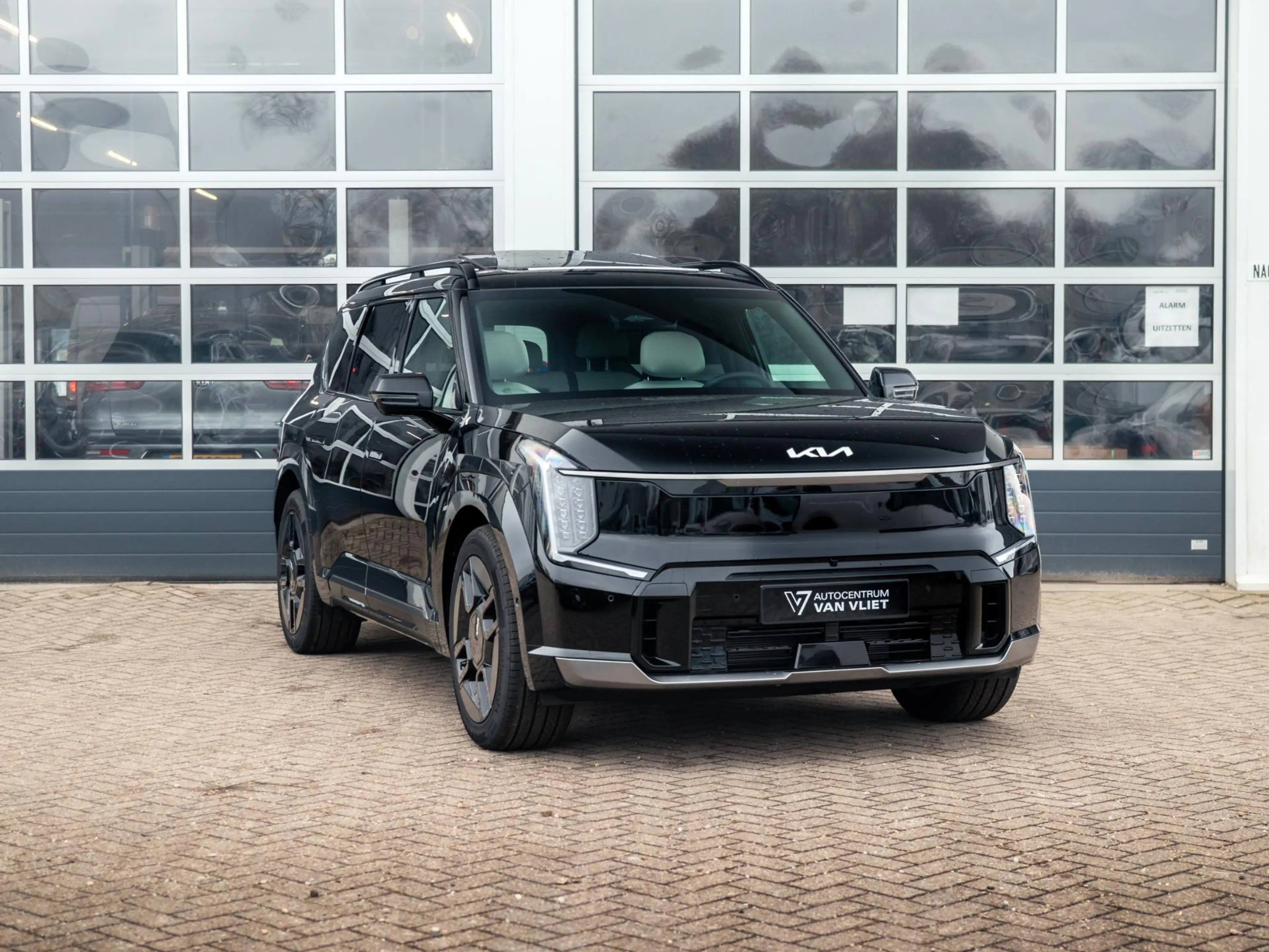 Kia EV9 GT-Line AWD 99.8 kWh — photo 3