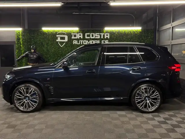 BMW X5 view 5