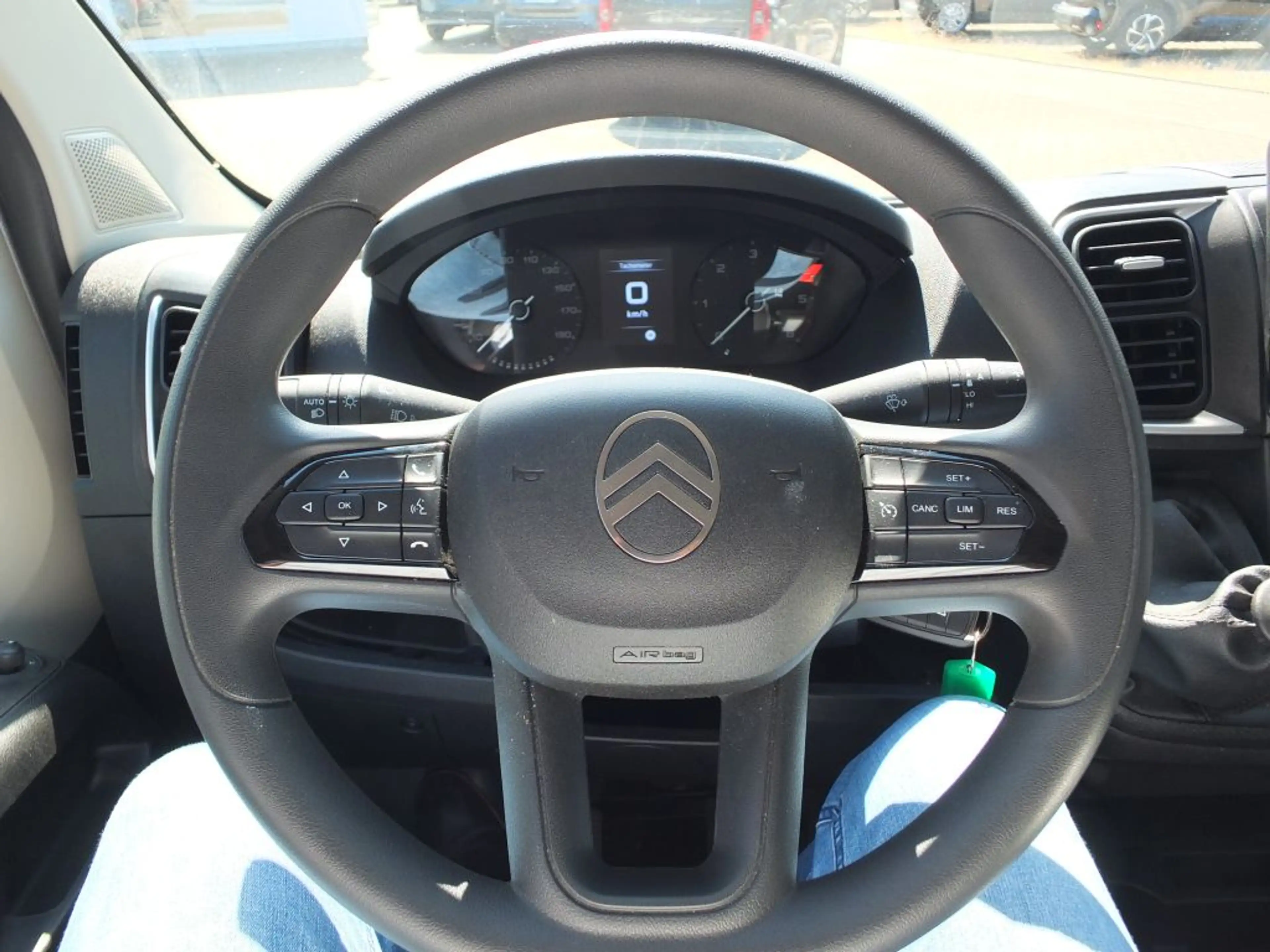 Citroen Jumper 2.2 BlueHDi 140 L2H1 — photo 2