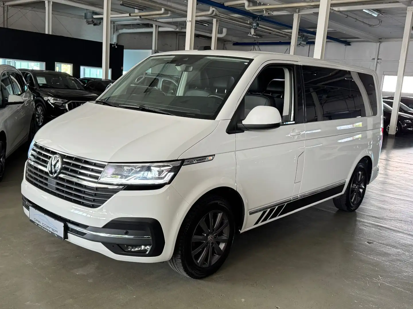 Volkswagen T6 Multivan T6.1 4M DSG IQ.DRIVE INDIVIDUAL EDITION 6-SITZER Weiß - 1