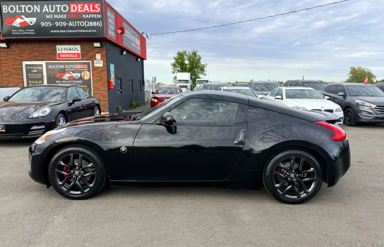 Nissan 370Z снимка Nissan 370Z