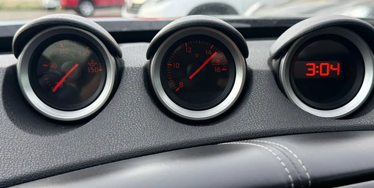 Nissan 370Z снимка Nissan 370Z