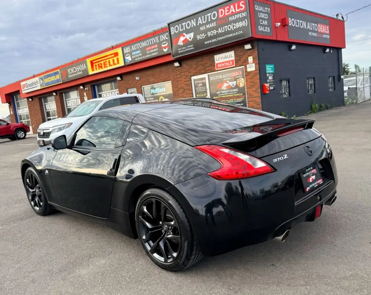 Nissan 370Z снимка Nissan 370Z