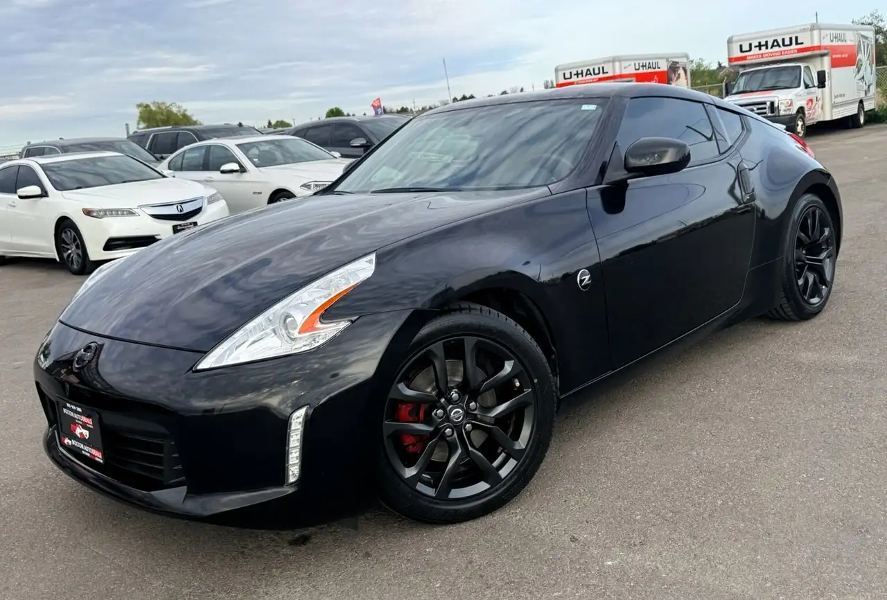 Nissan 370Z снимка Nissan 370Z