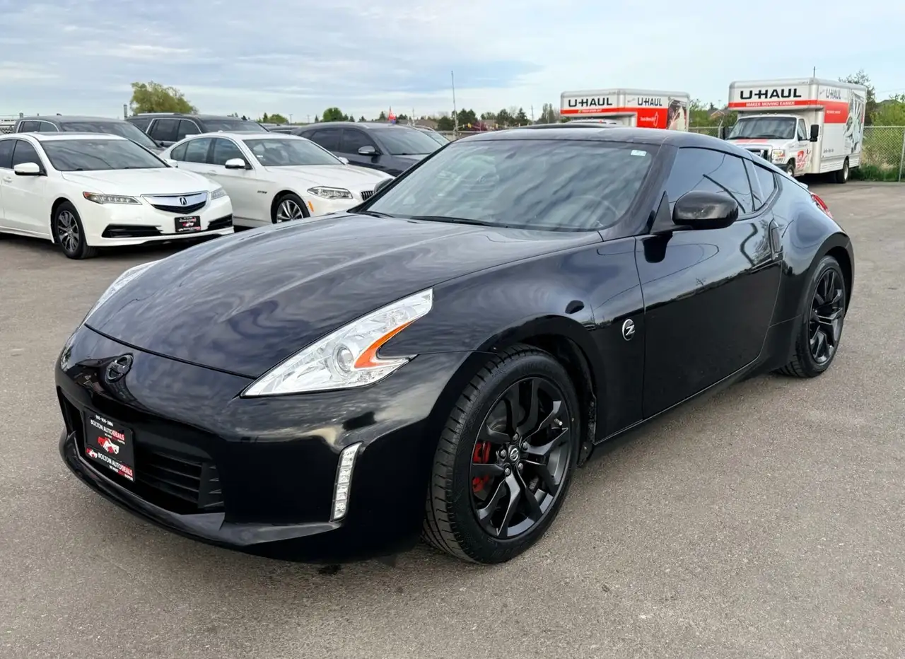Nissan 370Z снимка Nissan 370Z