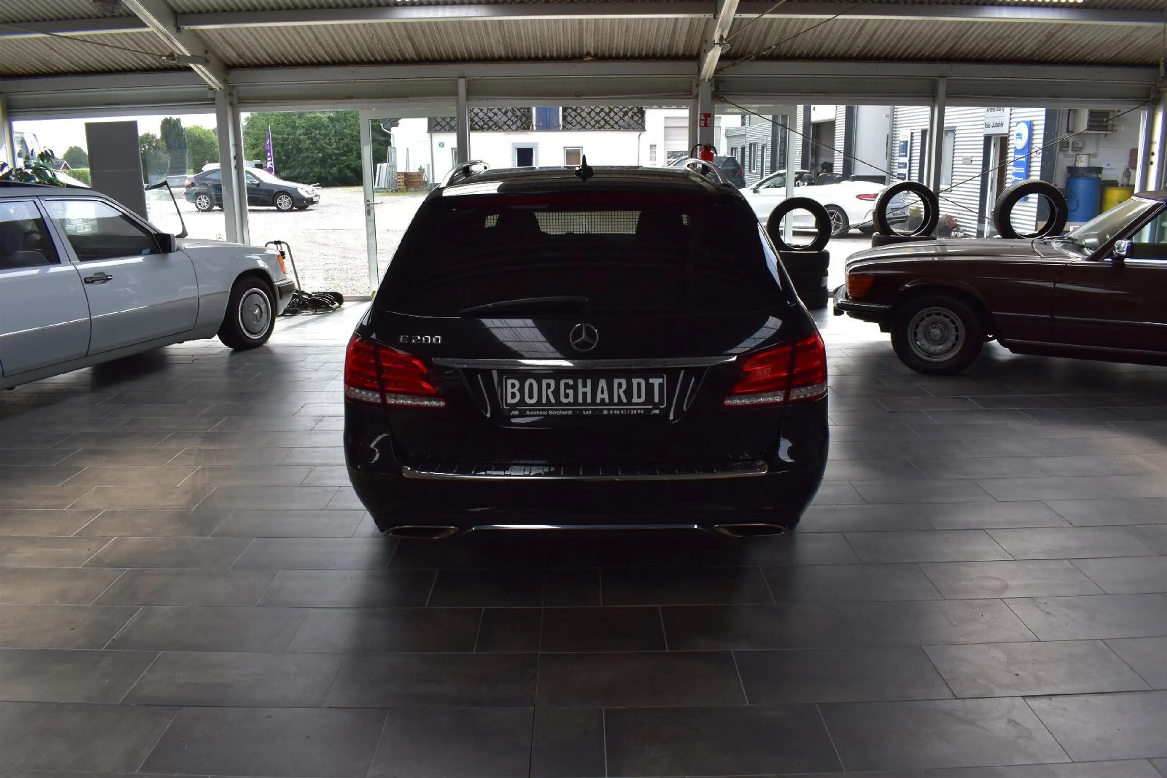 Mercedes-Benz E 200 T AVANTGARDE AUTOMATIK — photo 4
