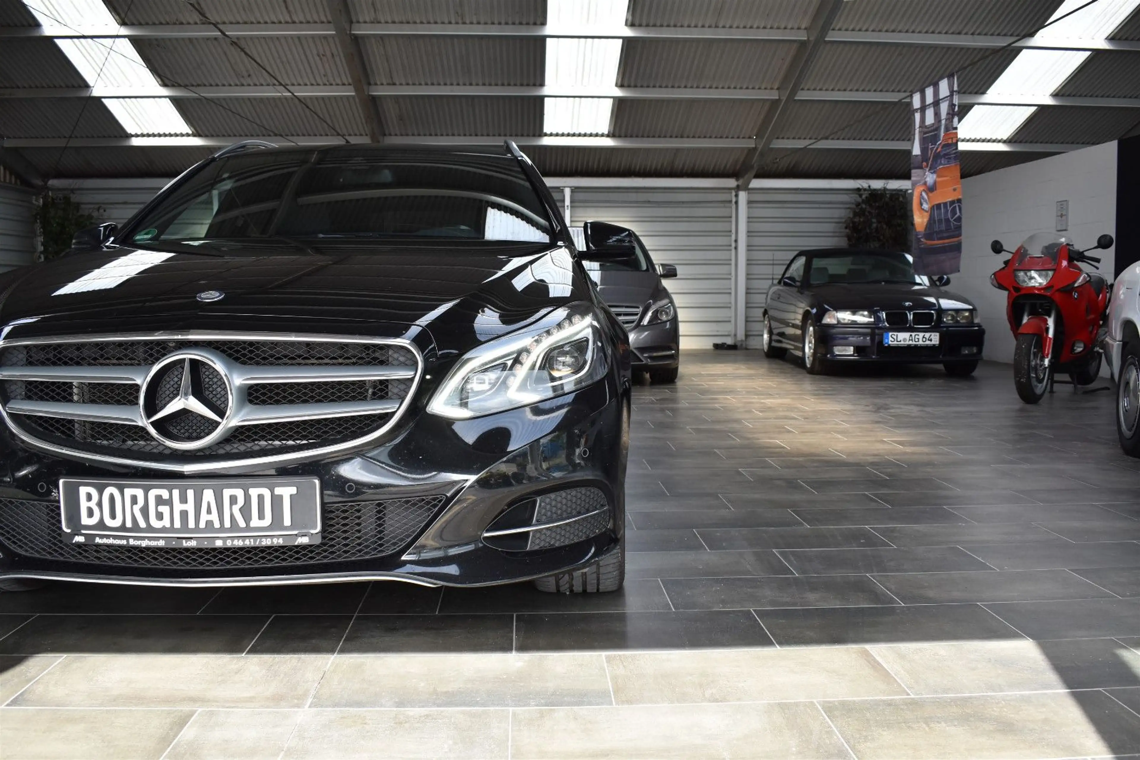 Mercedes-Benz E 200 T AVANTGARDE AUTOMATIK — photo 17
