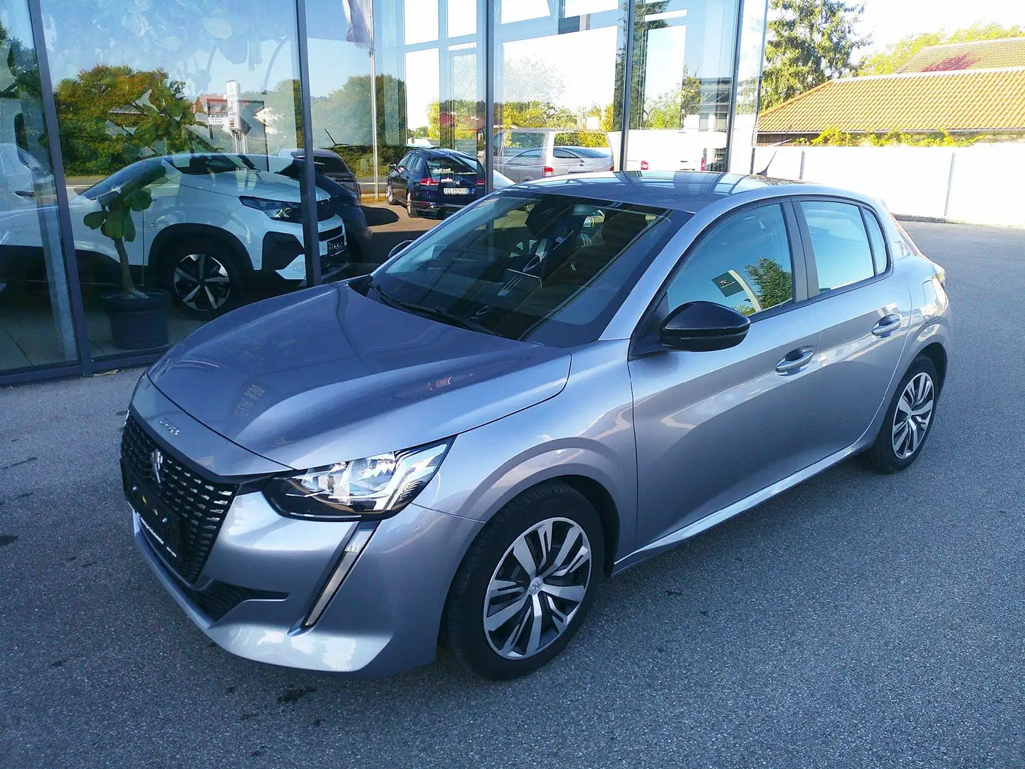 Peugeot 208 Active Pack Silber - 1