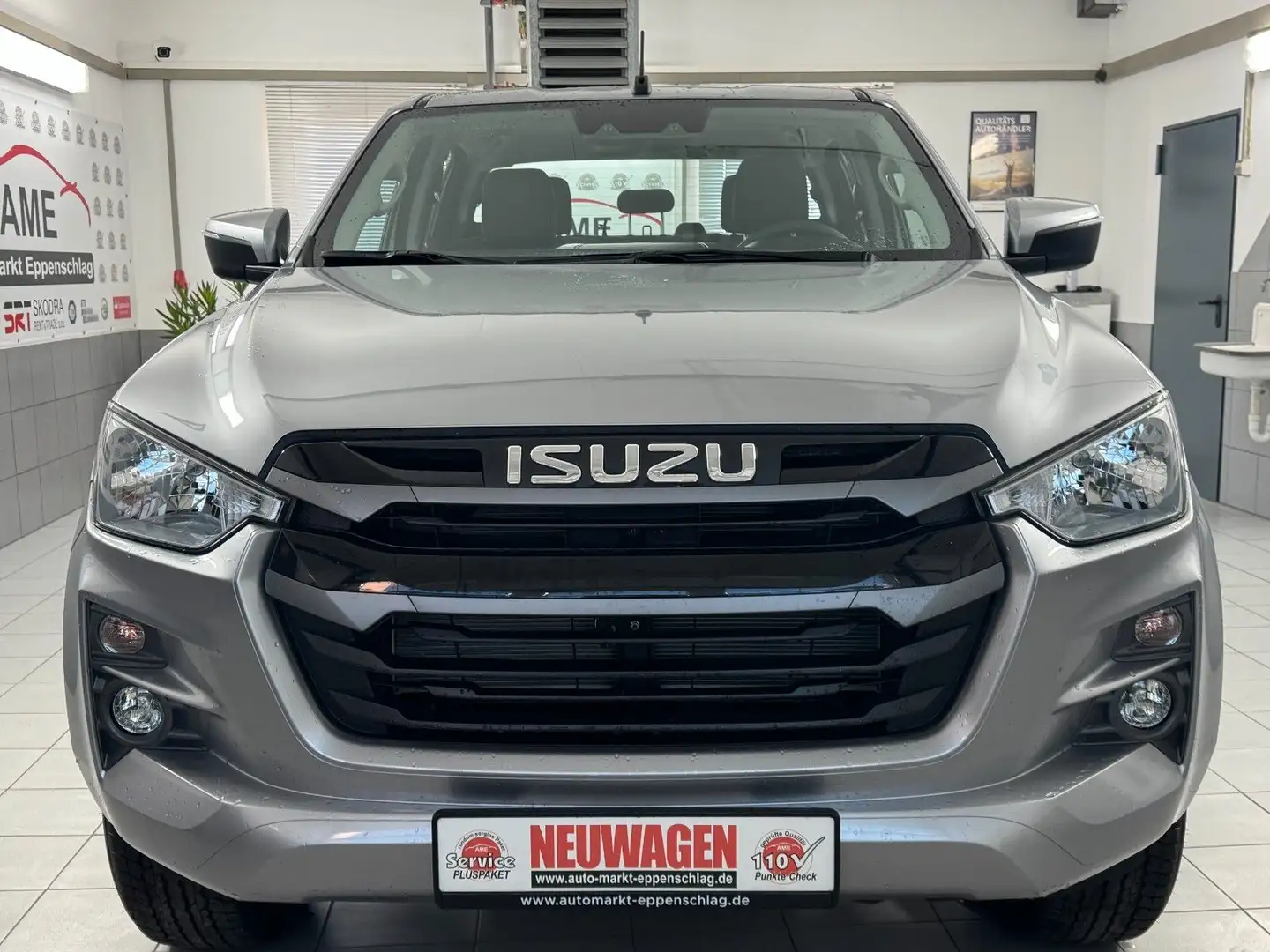 Isuzu D-Max Double Cab 4WD 6 A/T LS *BT|DAB|PDC|ACC* Srebrny - 2