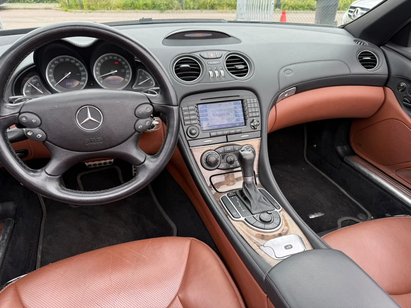 Mercedes-Benz SL 350 — photo 14