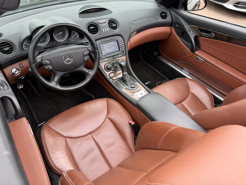 Mercedes-Benz SL 350 — photo 13
