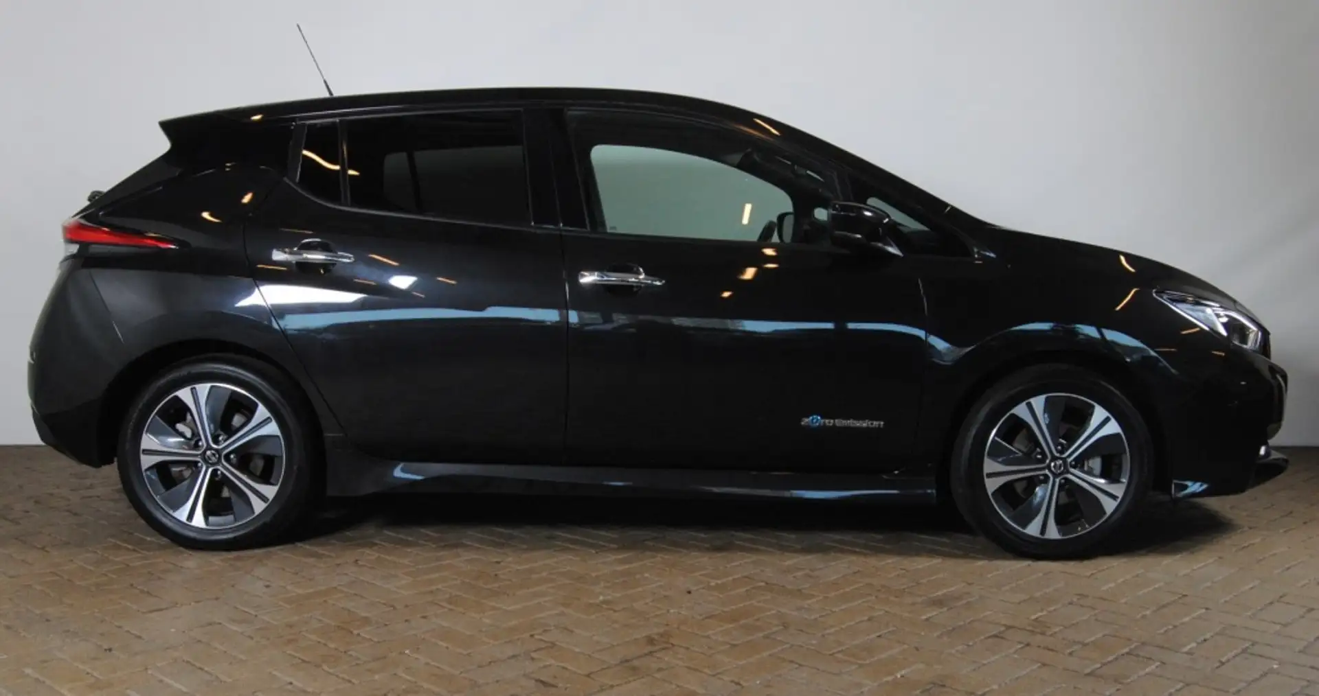 Nissan Leaf Visia 40 kWh Negro - 2