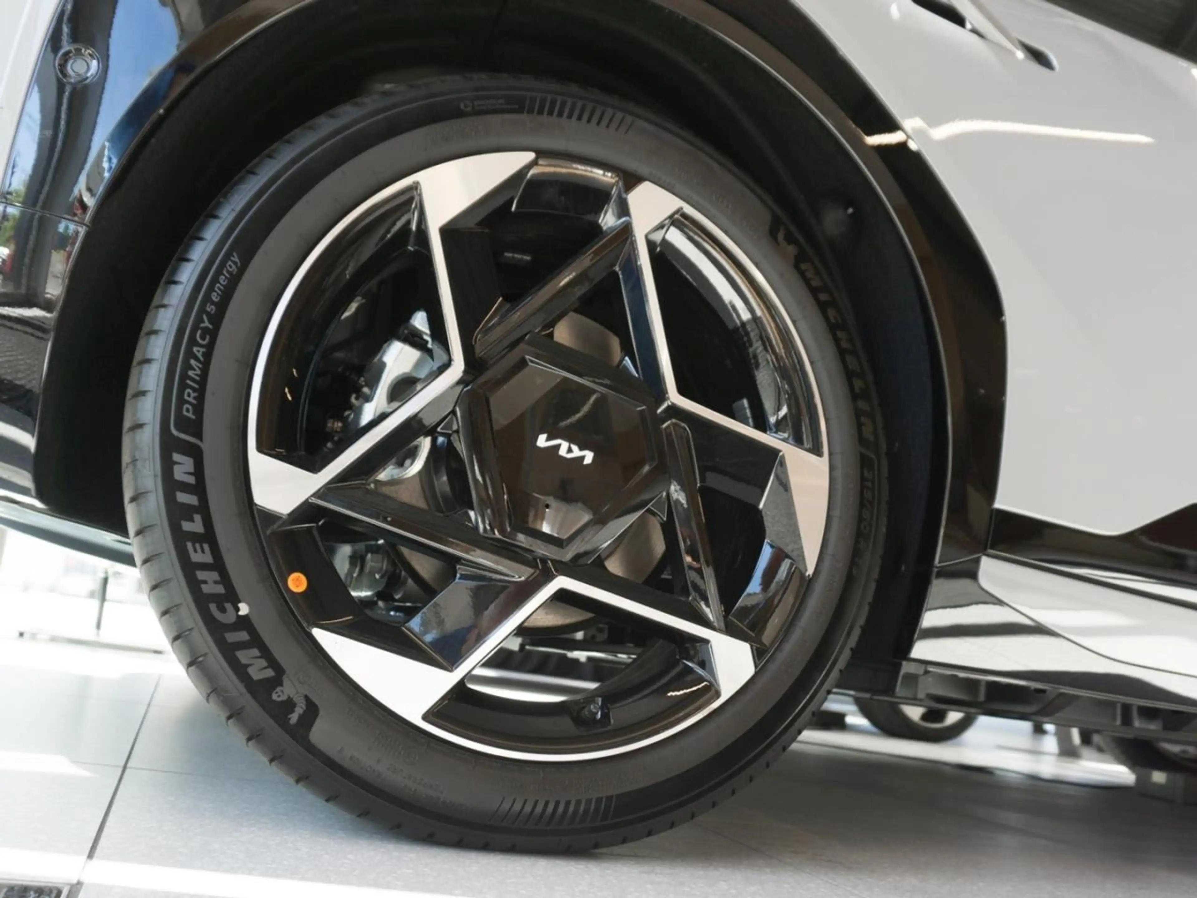 Kia EV4 81 kWh GT-Line HeadUp ACC Harman/Kardon 360° — photo 4