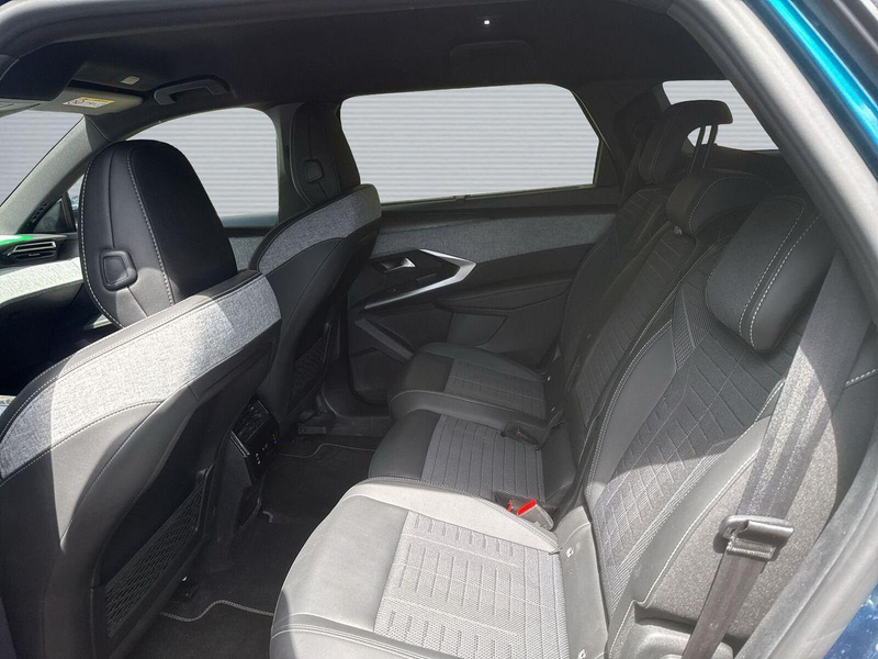 Peugeot 5008 GT Hybrid 145 e-DCS6 7-Si+Navi+Lenk/SHZ+R-Kam+ — photo 12