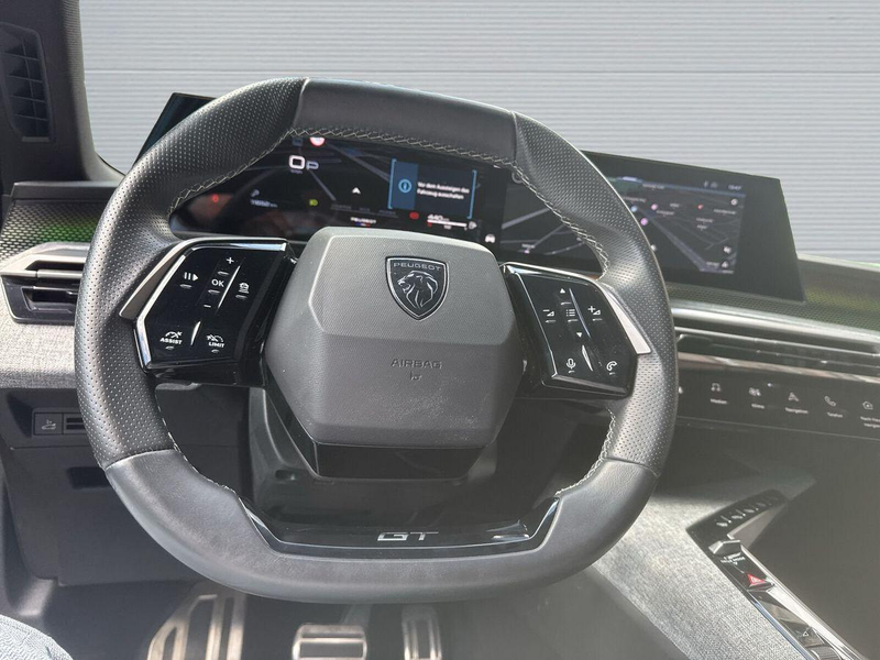 Peugeot 5008 GT Hybrid 145 e-DCS6 7-Si+Navi+Lenk/SHZ+R-Kam+ — photo 15