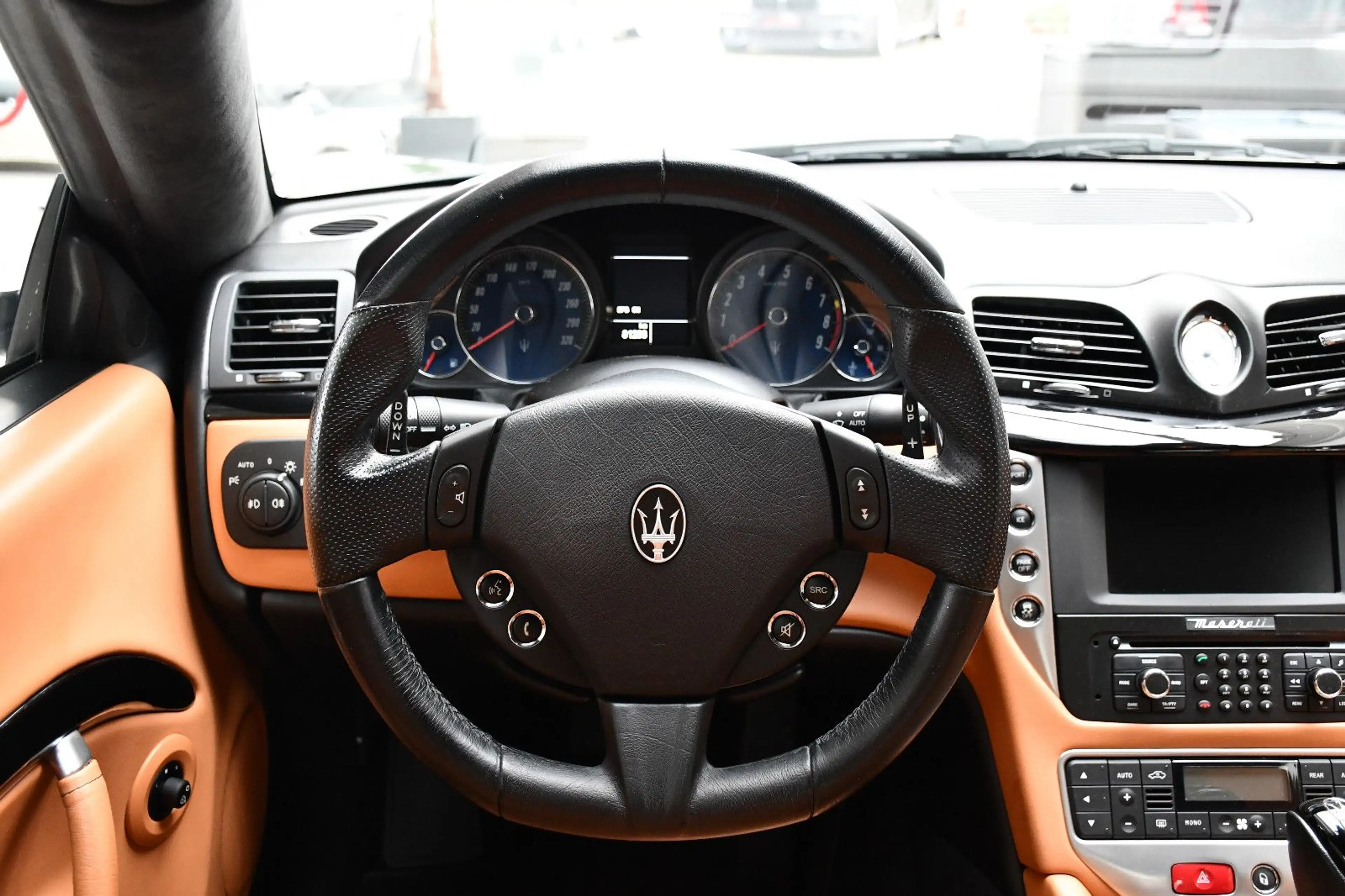 Maserati GranTurismo 4.2 V8 Aut. Alcantara Dachhimmel — photo 13